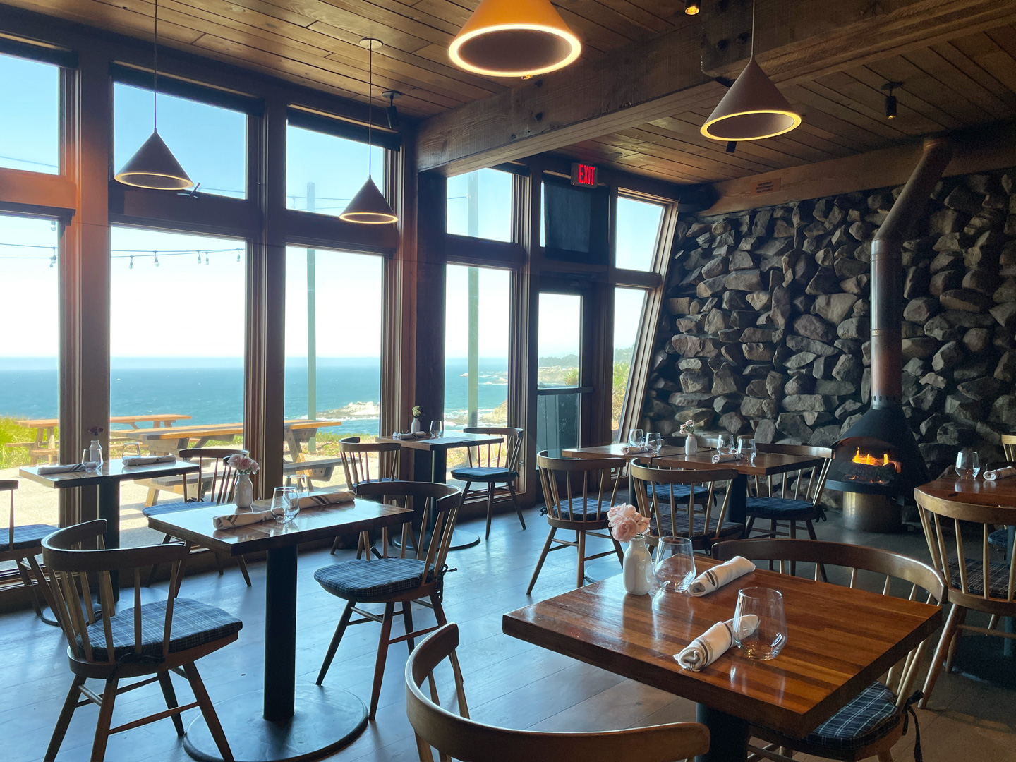 coast-kitchen-dining-room