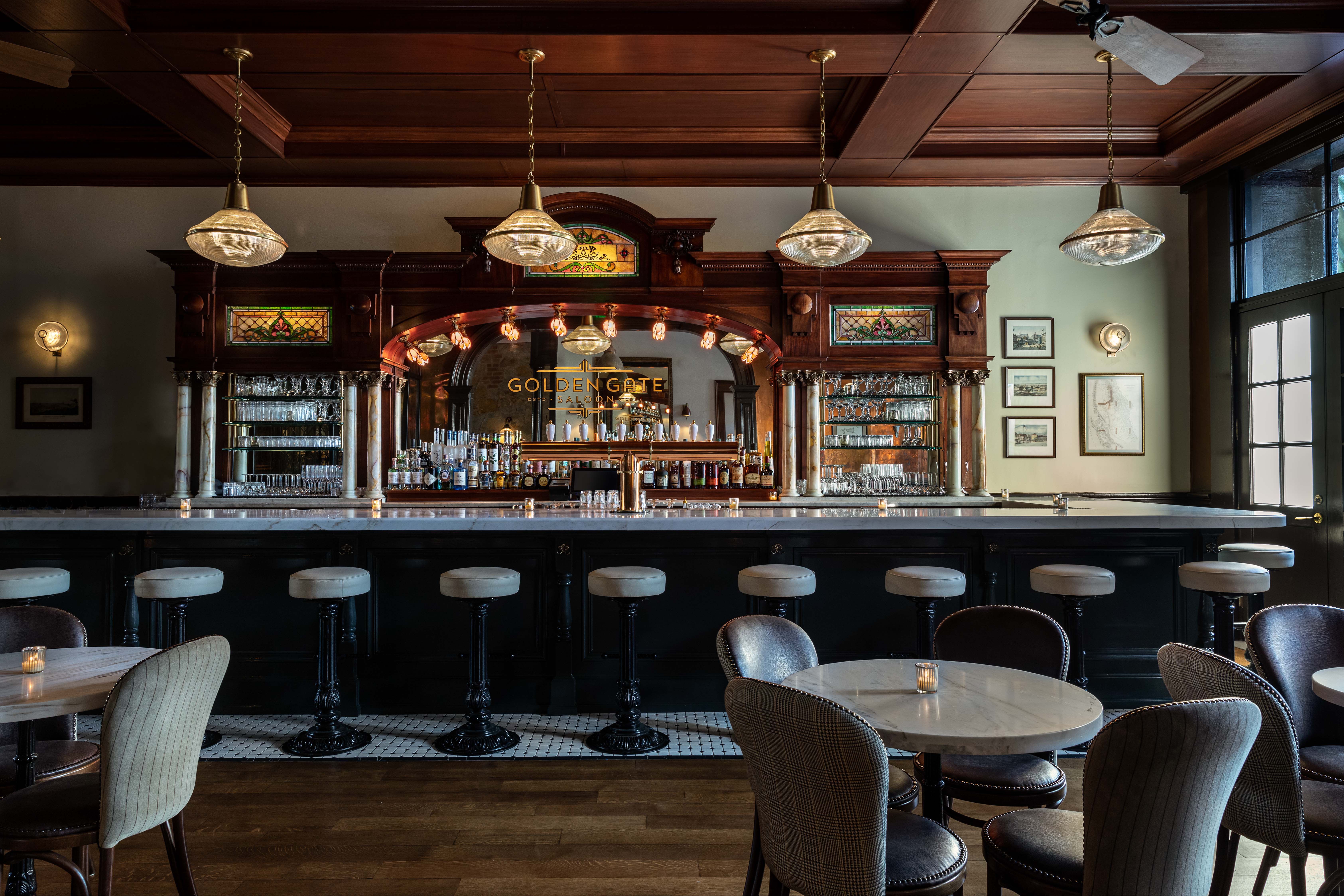 the-golden-gate-saloon-bar