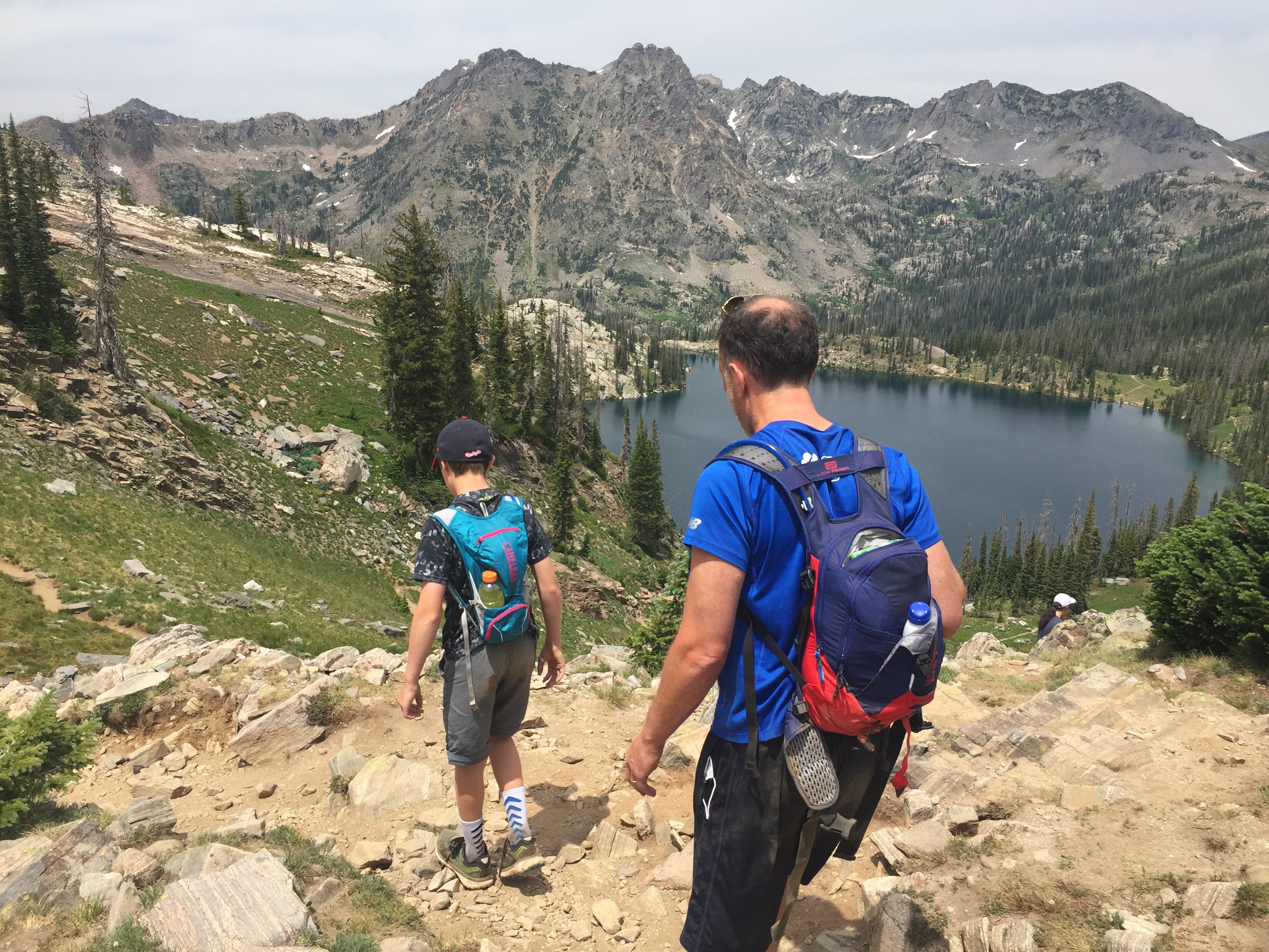 hiking-in-the-zirkel-wilderness