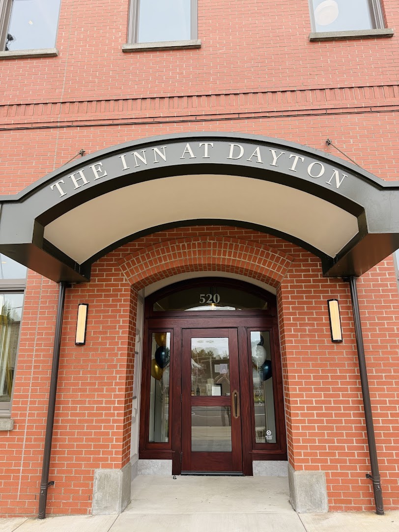tastefully-designed-entrance-seemlessly-connects-to-the-historic-design-of-the-building