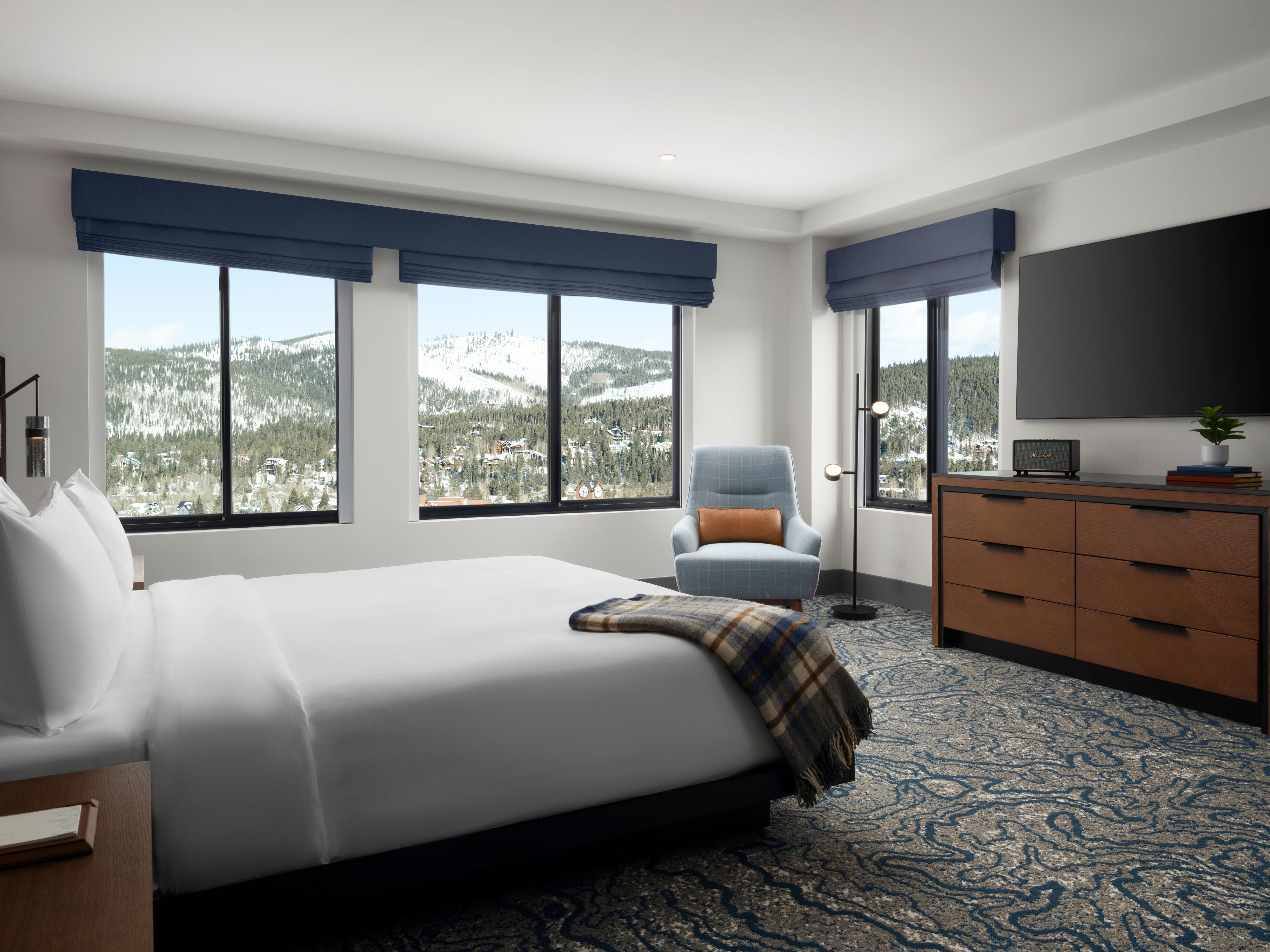 guest-room-hotel-alpenrock-breckenridge-colo