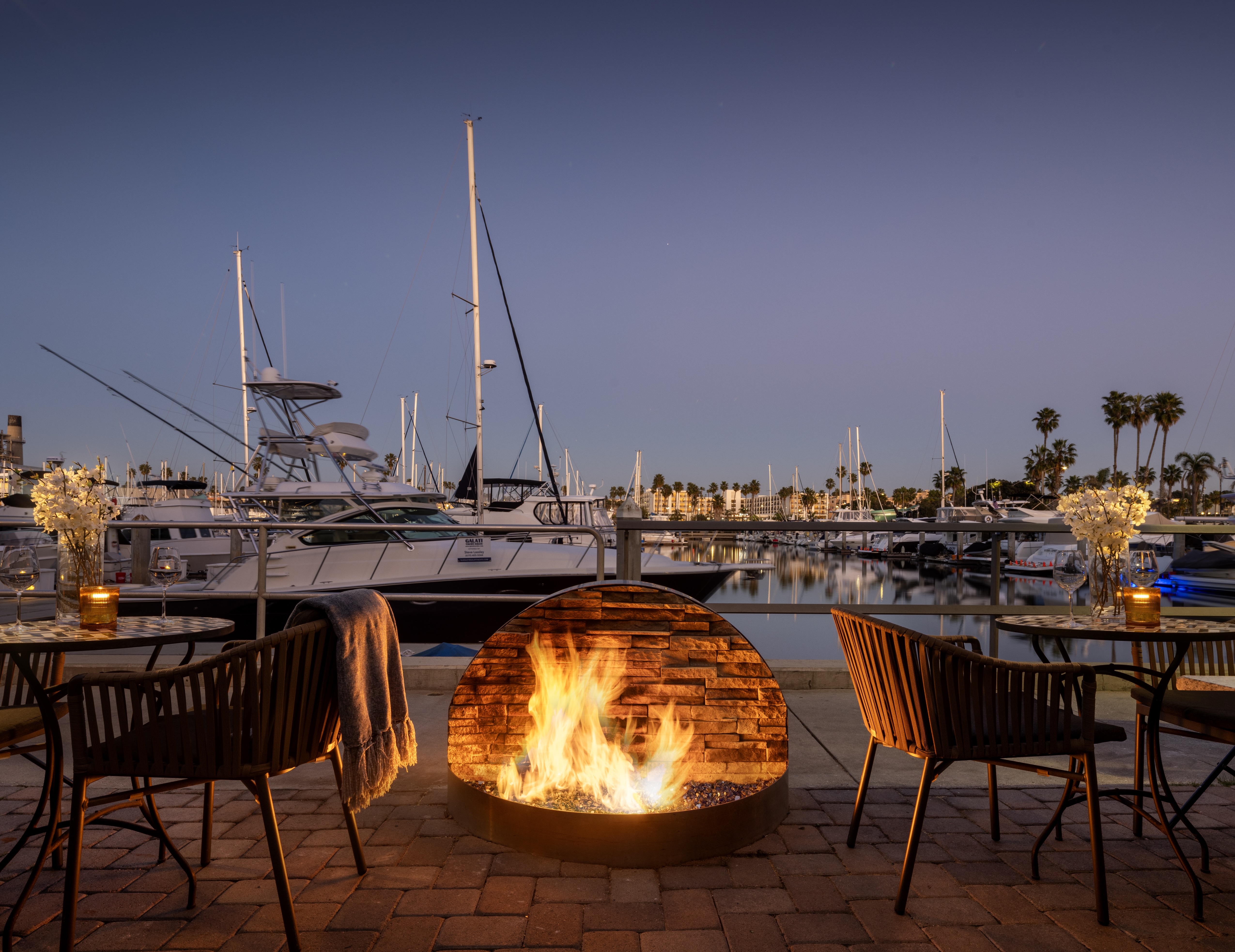 firepits-at-baleens-baleen-resaturant