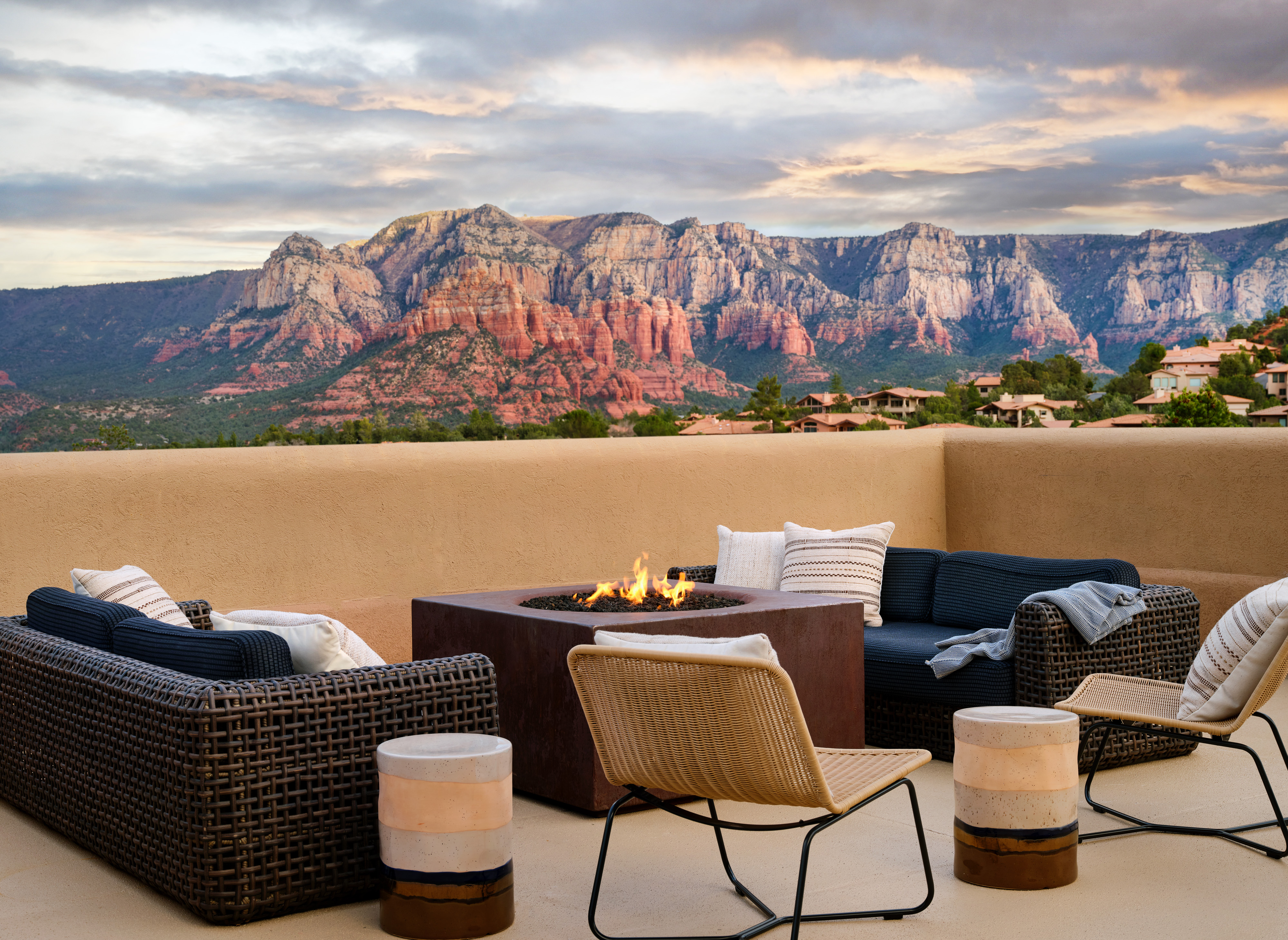 sky-rock-sedona-patio-with-fire-pit
