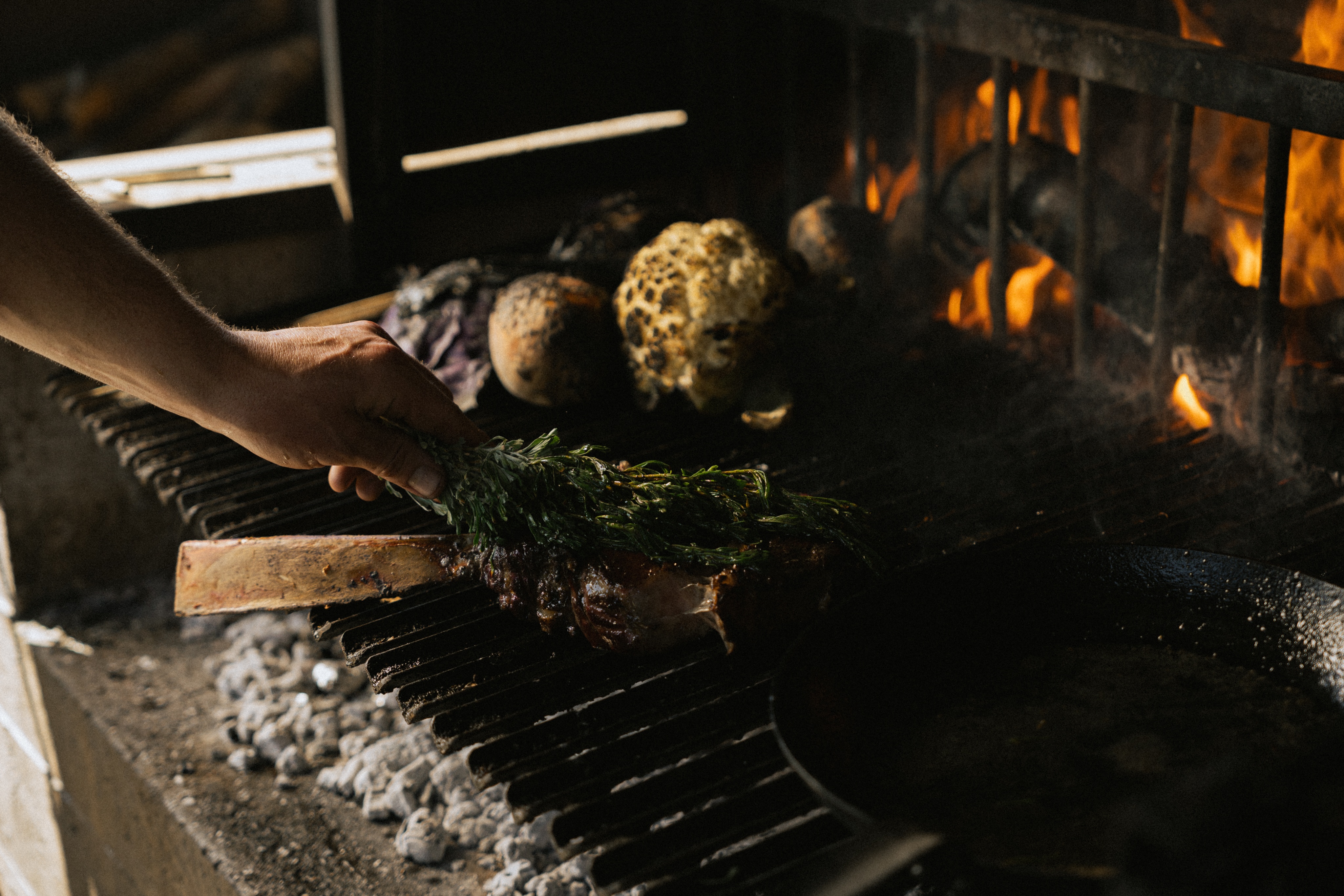 smoked-tomahawk