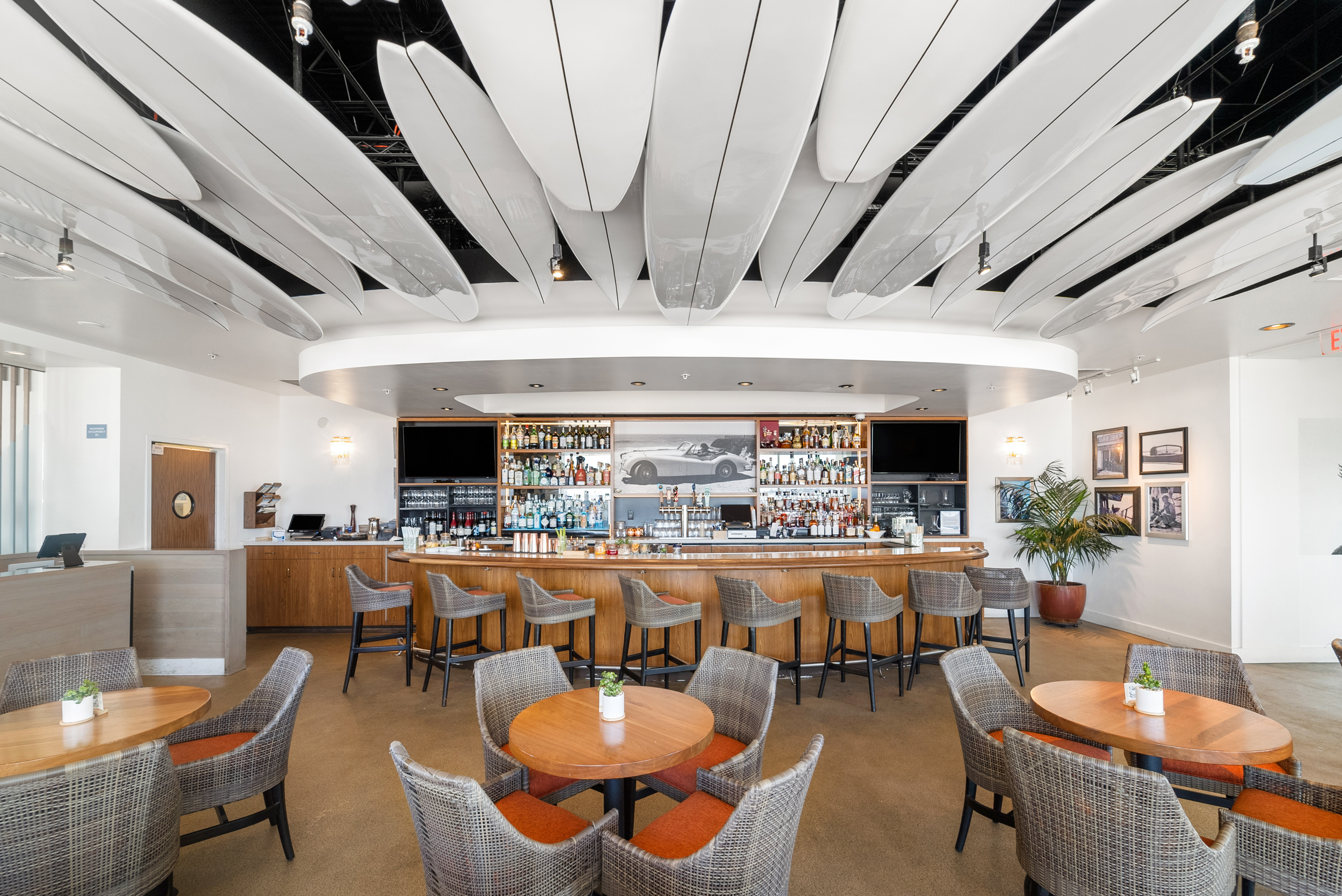 the-lobby-bar-at-jack-oneill