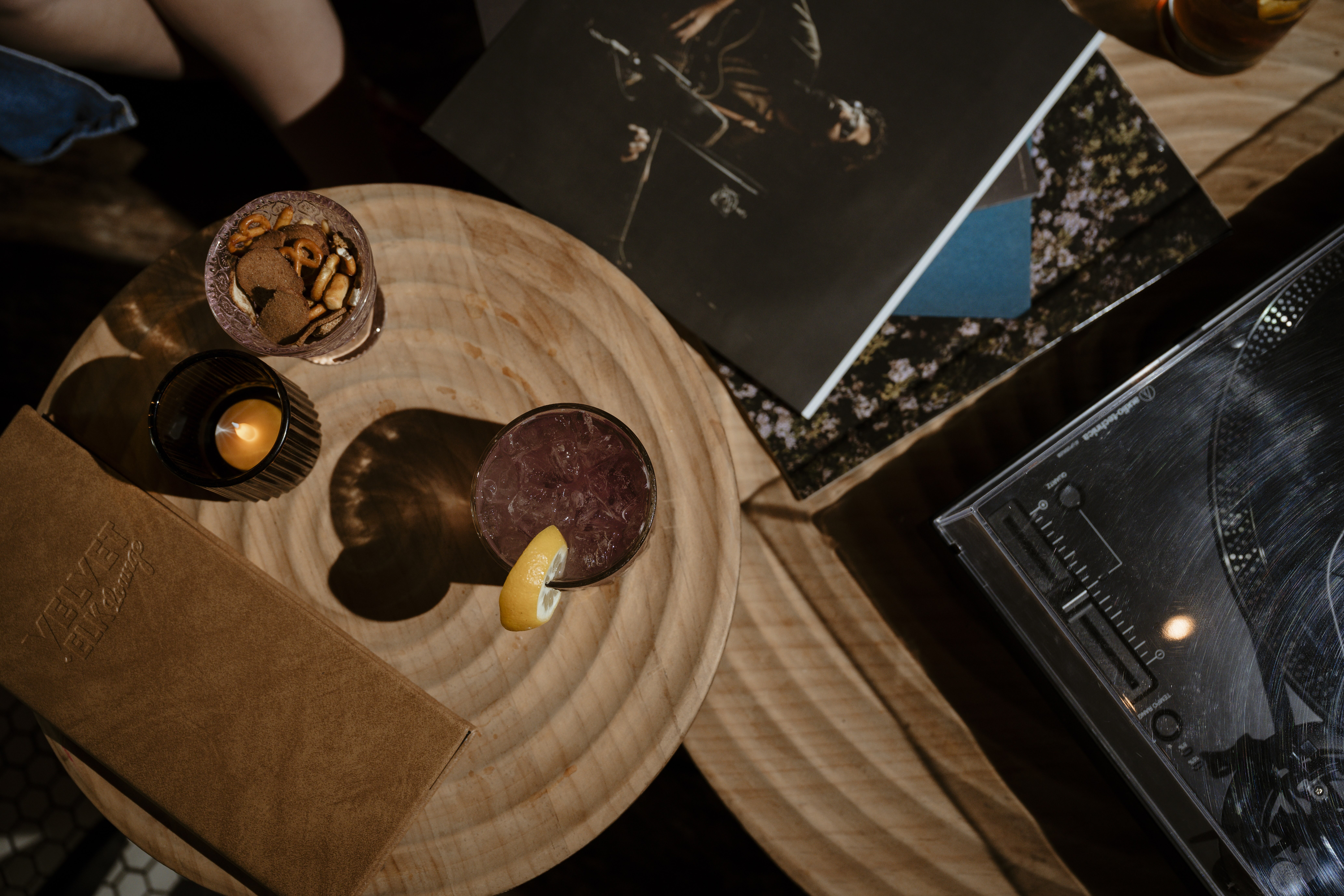 craft-cocktails-and-shareable-snacks-elevate-the-experience-at-velvet-elk-lounge