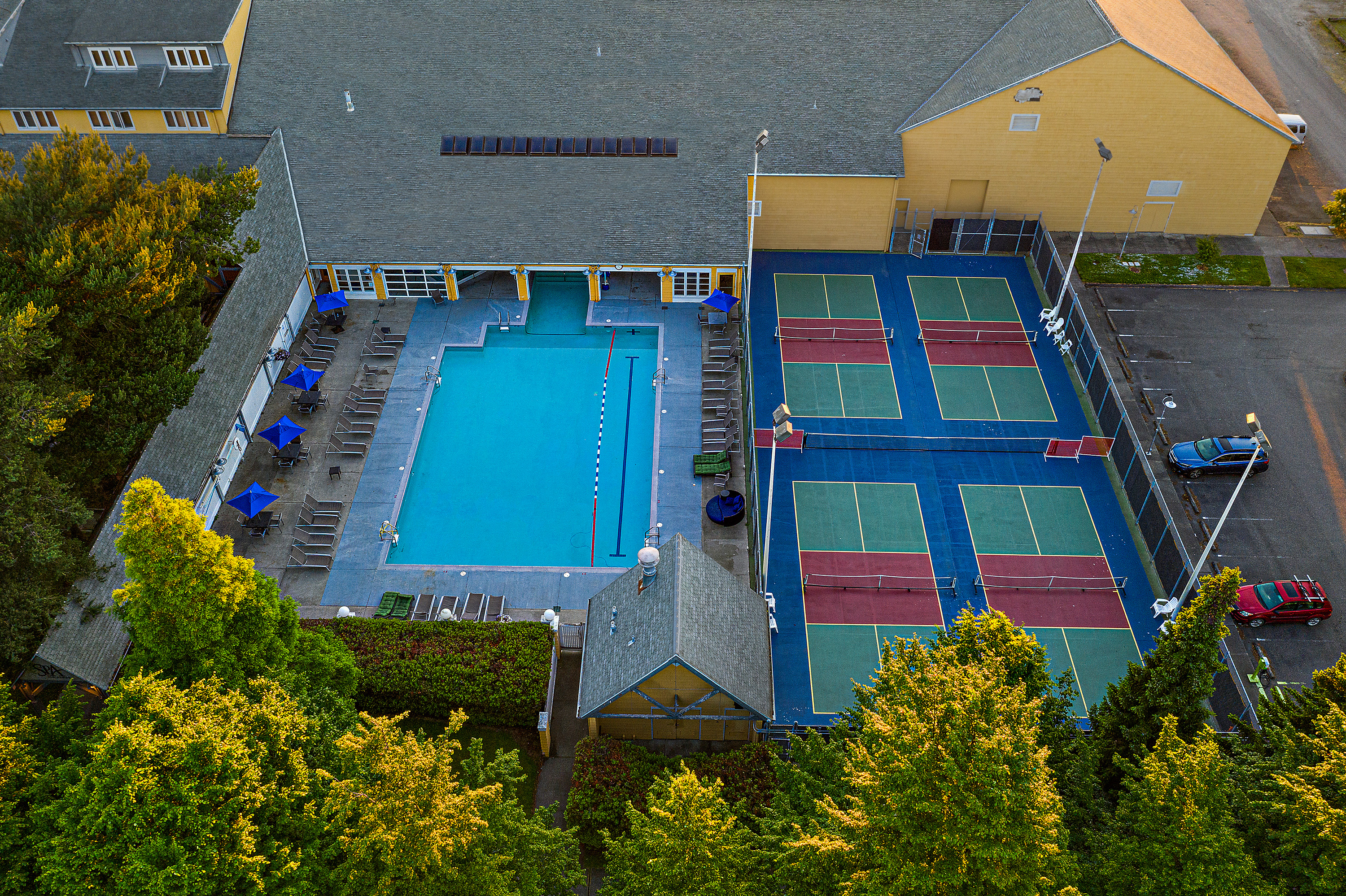 pool-pickleball