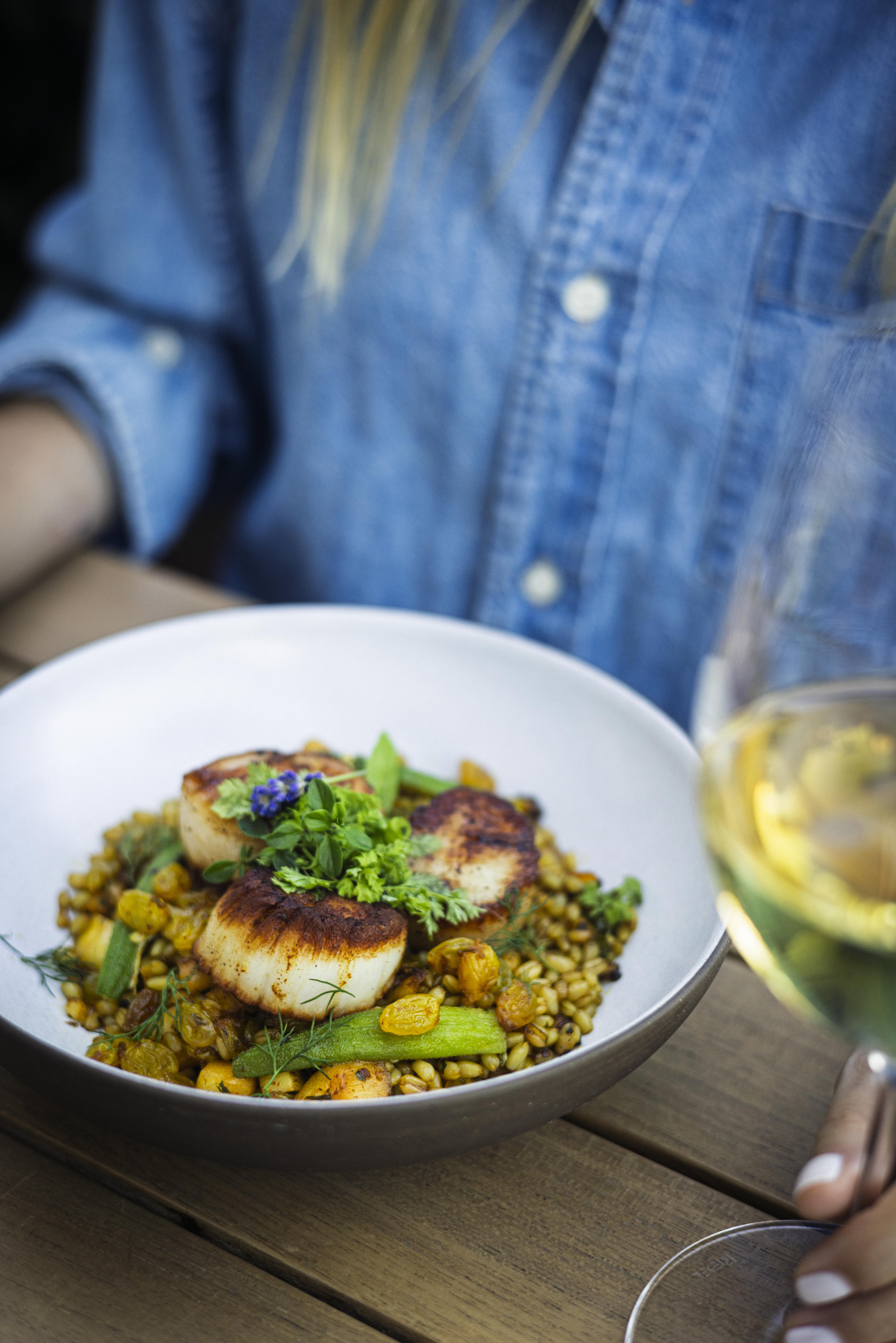 seared-scallops-at-terrene