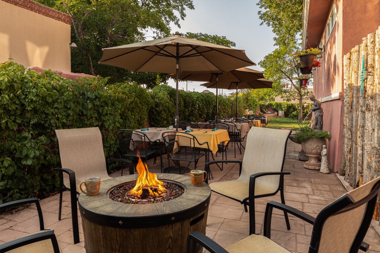 fire-pit-in-breakfast-courtyard-in-summer