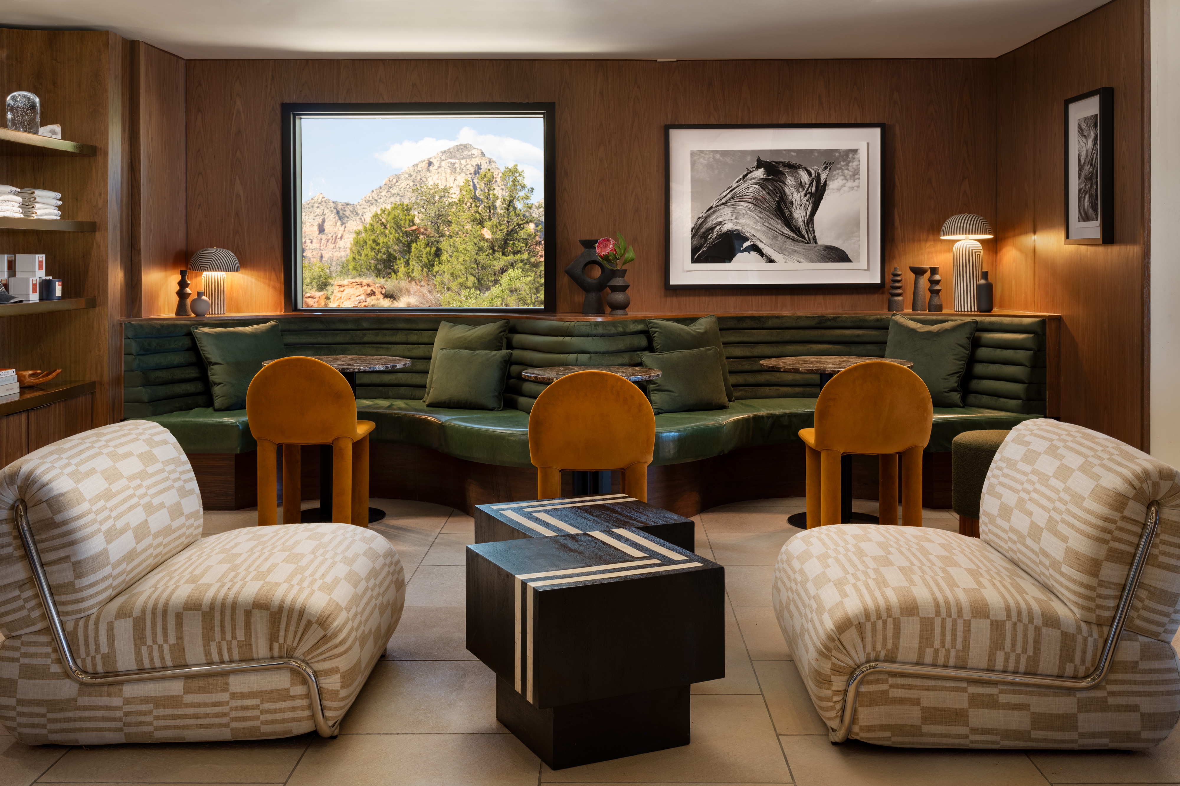 sky-rock-sedona-lobby-seating