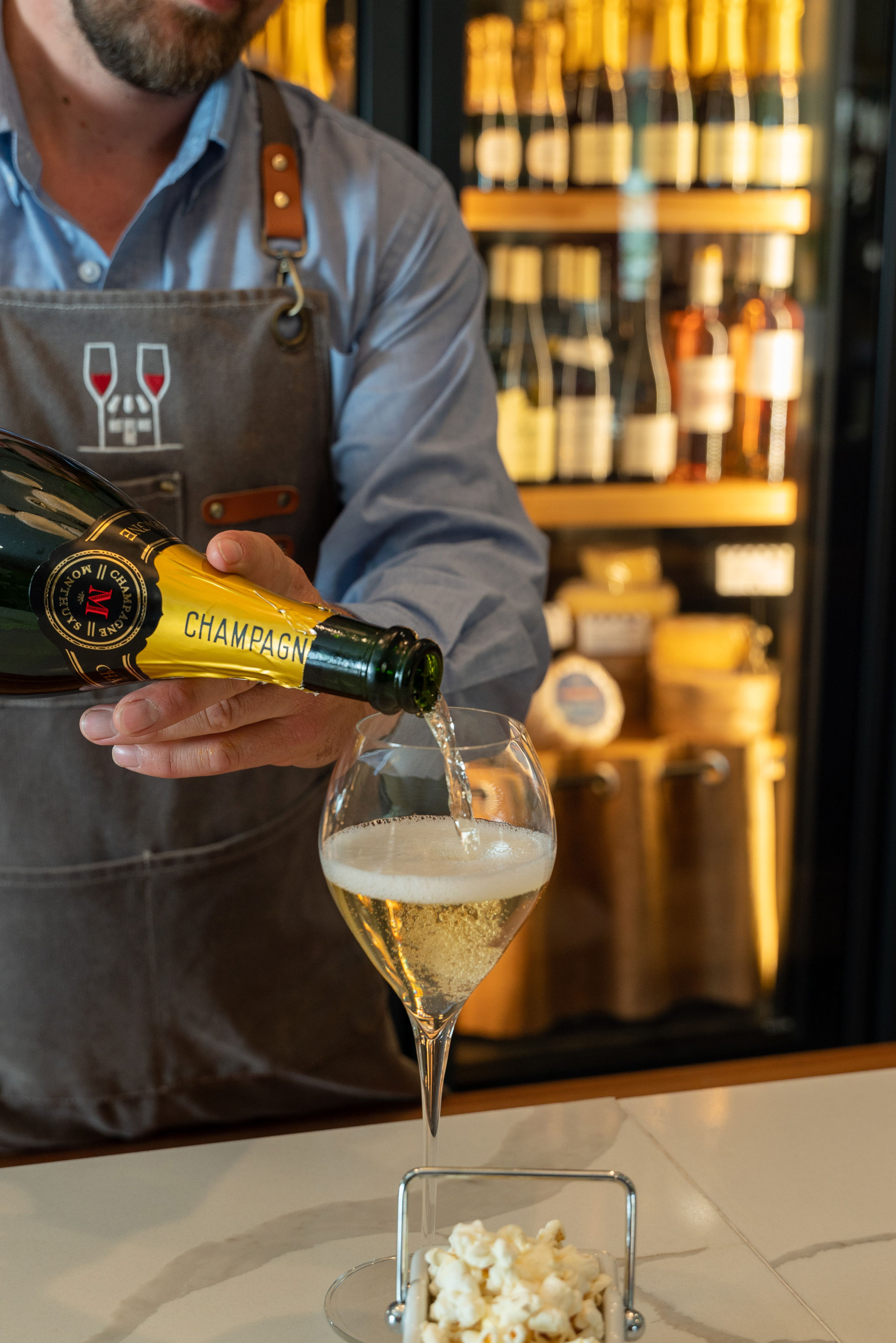 champagne-bar-at-tasting-house