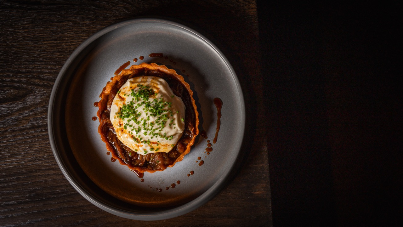 french-onion-tartlet
