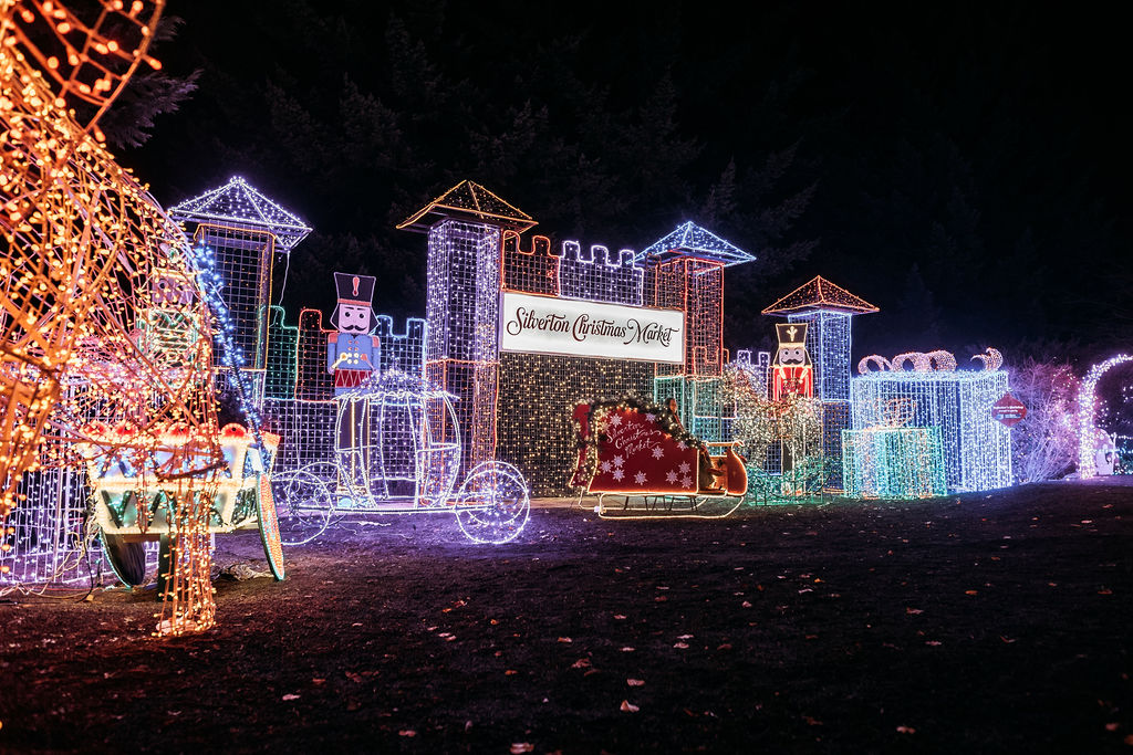 silverton-christmas-market-castle-display