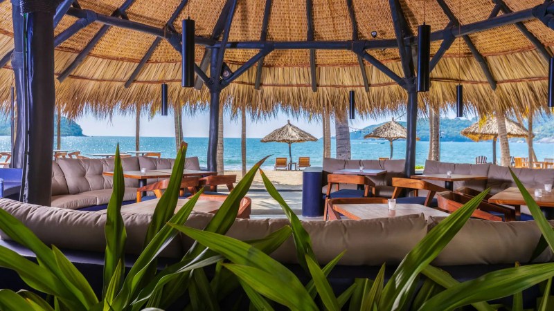 Thompson Zihuatanejo, a Beach Resort by Hyatt