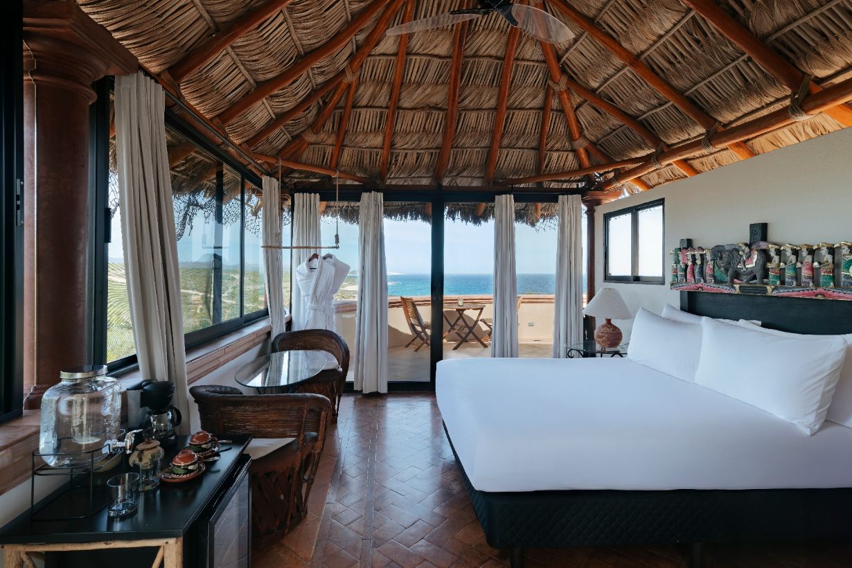 guest-room-at-la-valise-los-cabos