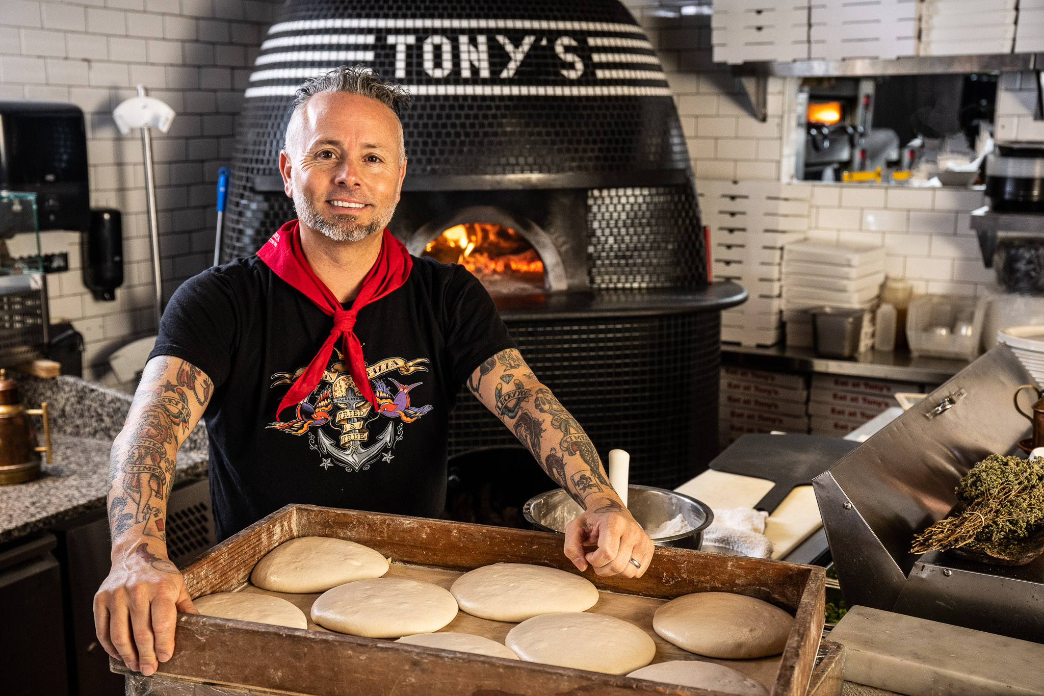 tony-gemignani-at-tonys-pizza-napoletana
