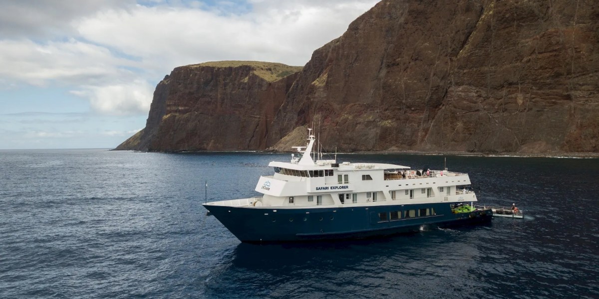 AdventureSmith Explorations – Safari Explorer Yacht in Hawaii