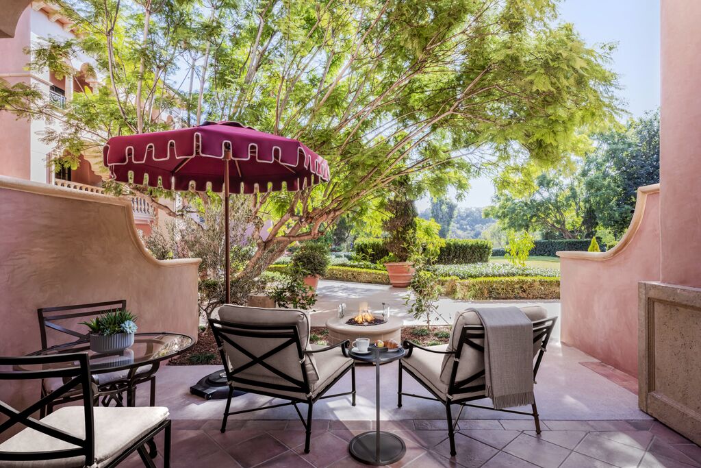 fireside-patio-room