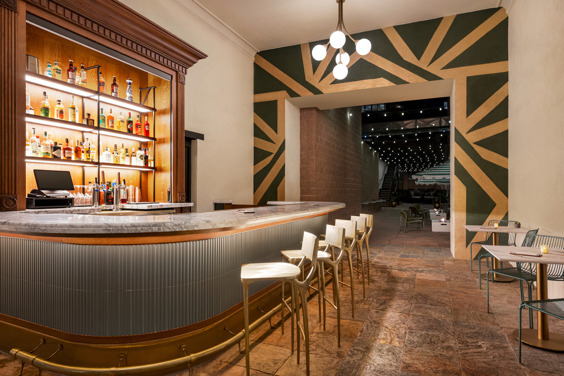 golden-hour-bar-at-the-mining-exchange-hotel-in-colorado-springs-co