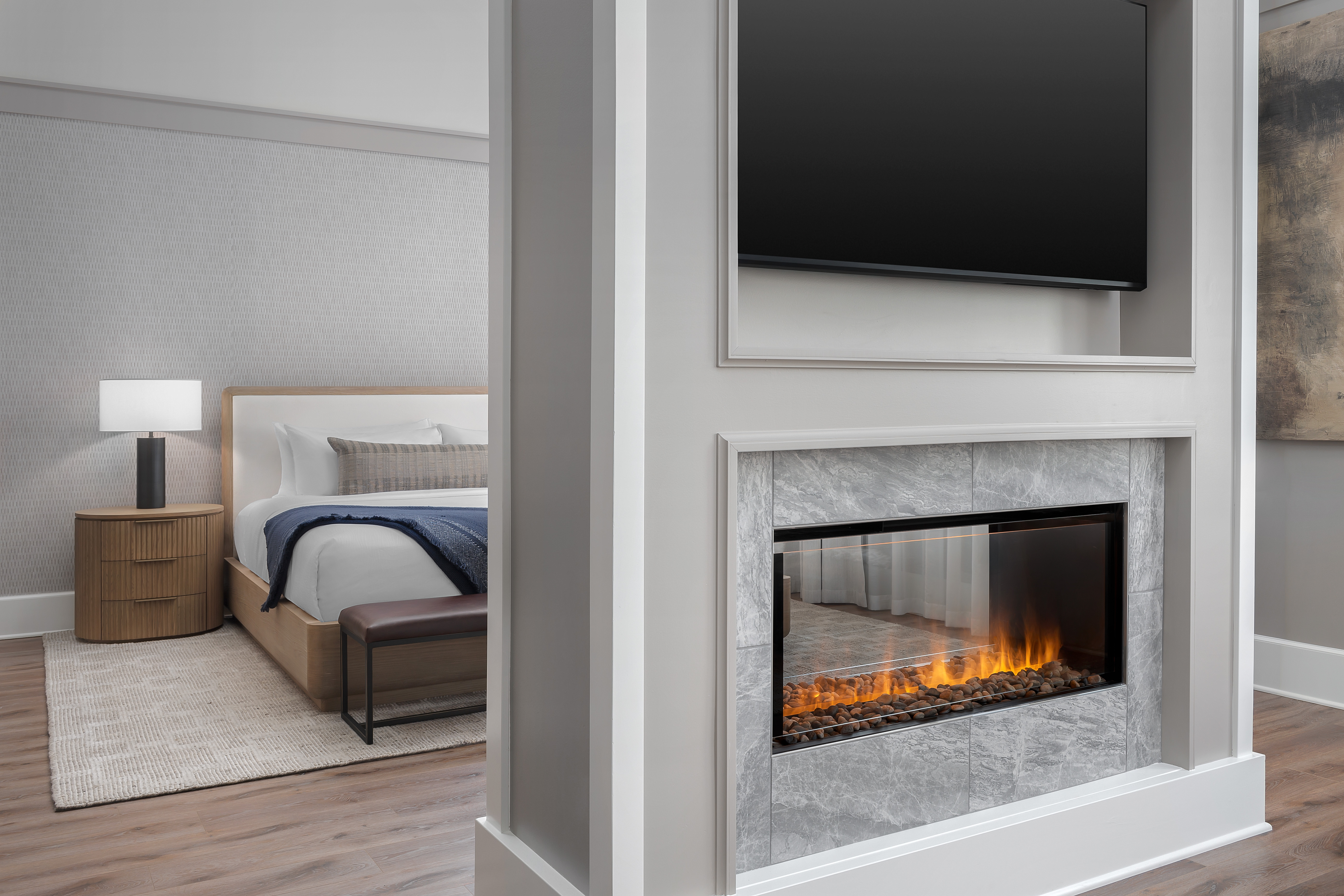 many-rooms-feature-double-sided-water-vapor-fireplaces-that-create-a-warm-and-relaxing-wine-country-atmosphere