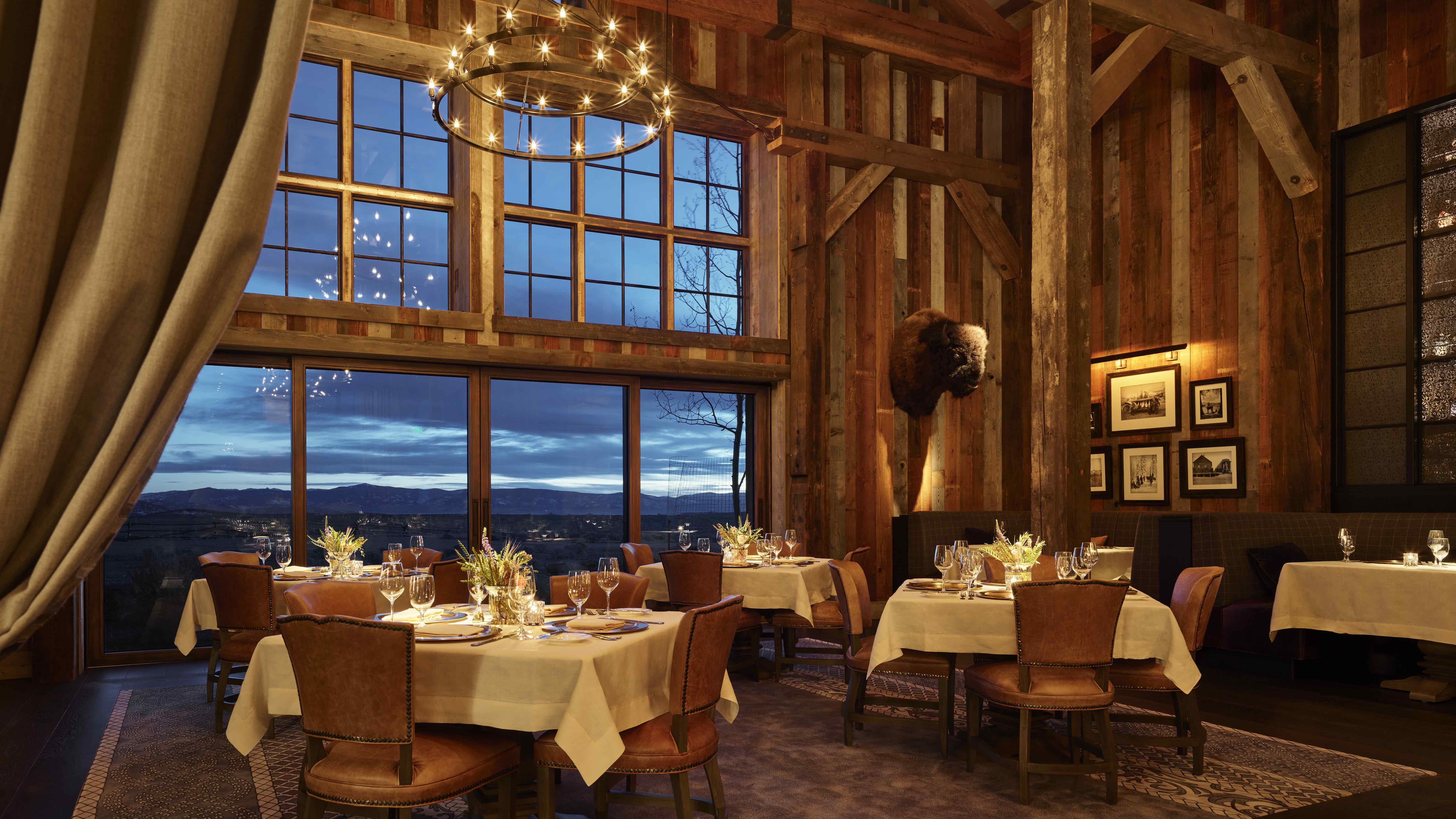 cheyenne-club-dining-room