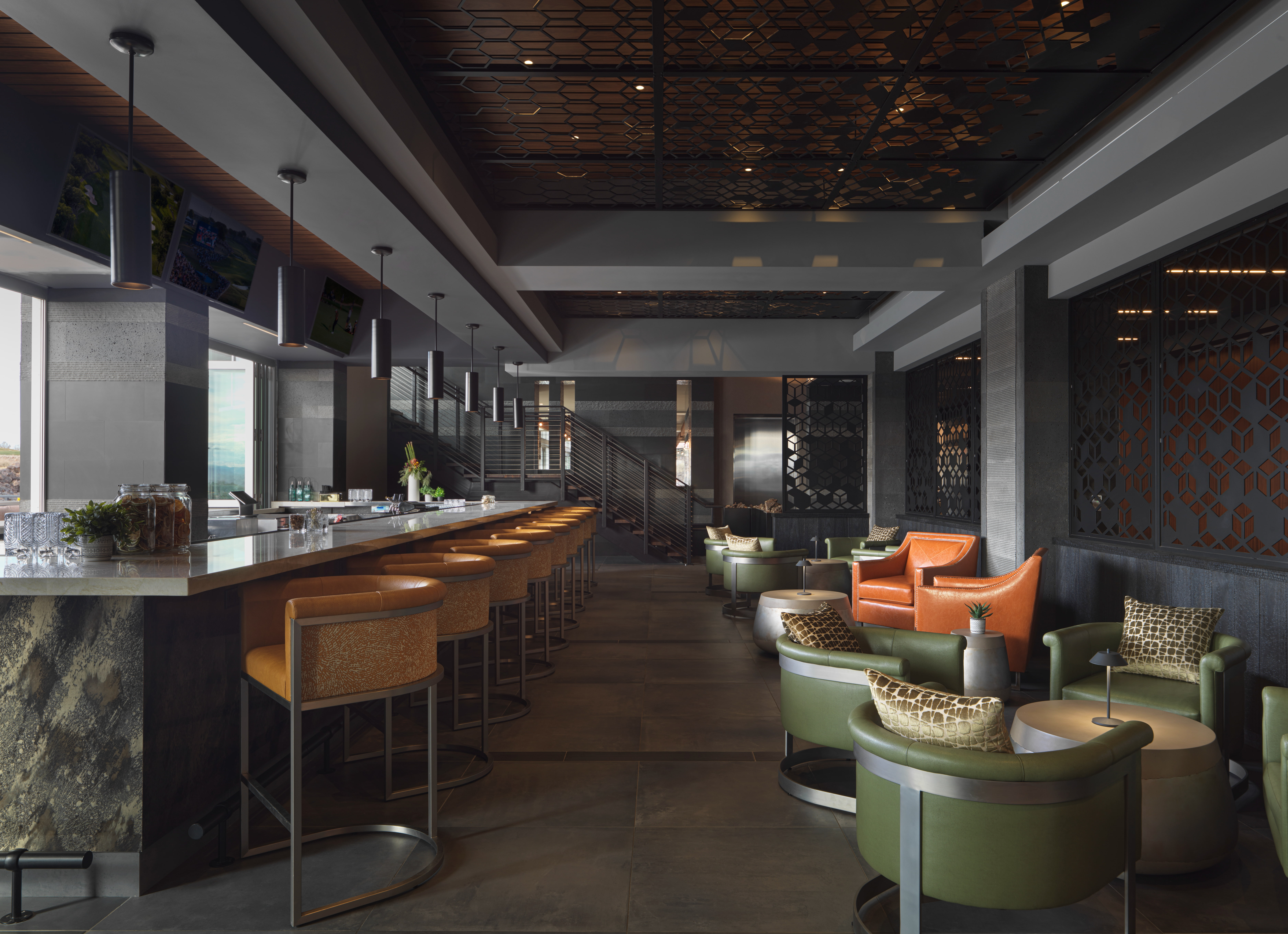 lobby-bar-at-black-desert-resort