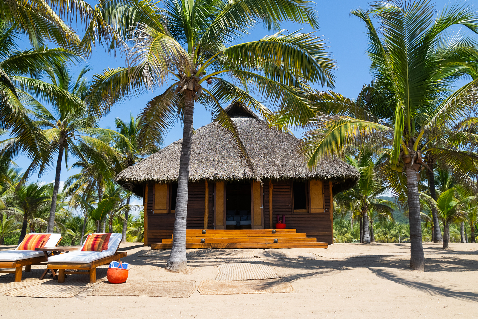 casita-las-palmas-beachfront-bungalow