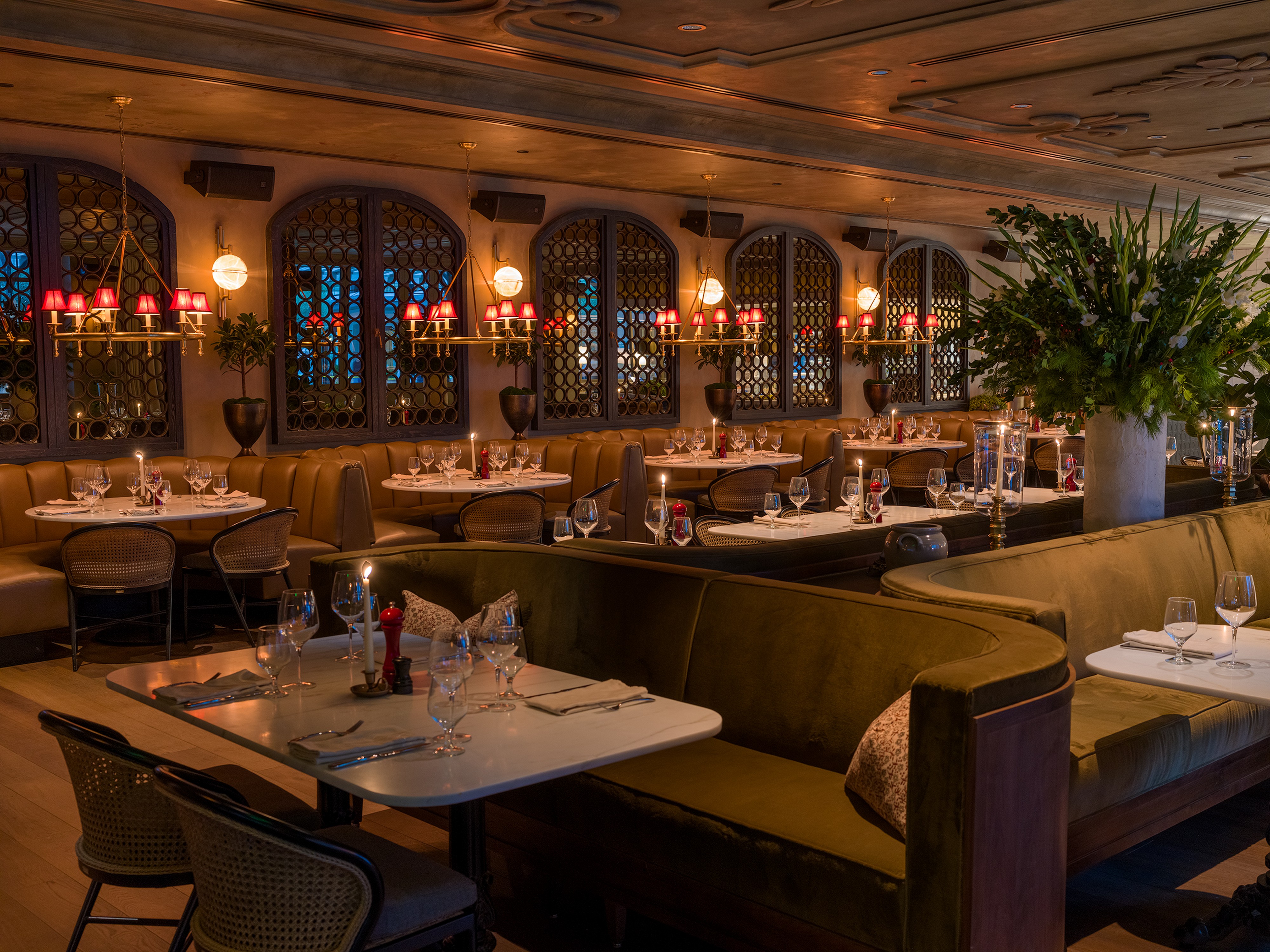 the-global-ambassador-hotel-le-ame-restaurant-dining-room