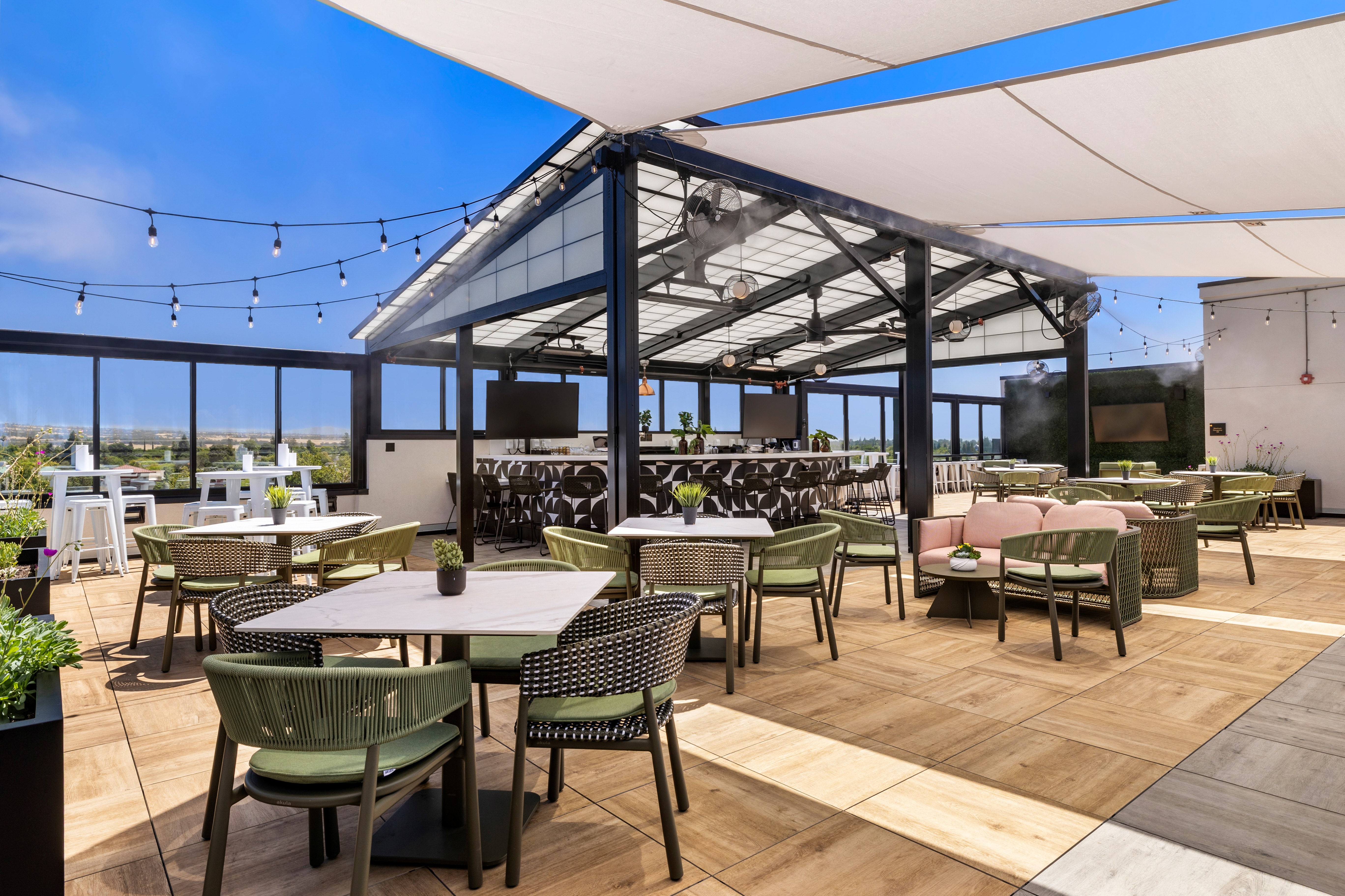 rooftop-bar