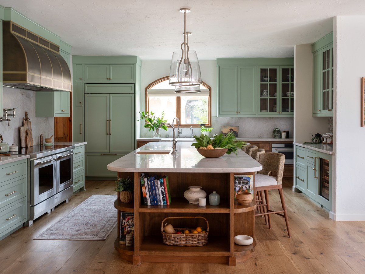 The Unique Design Detail That Every Kitchen Island Needs