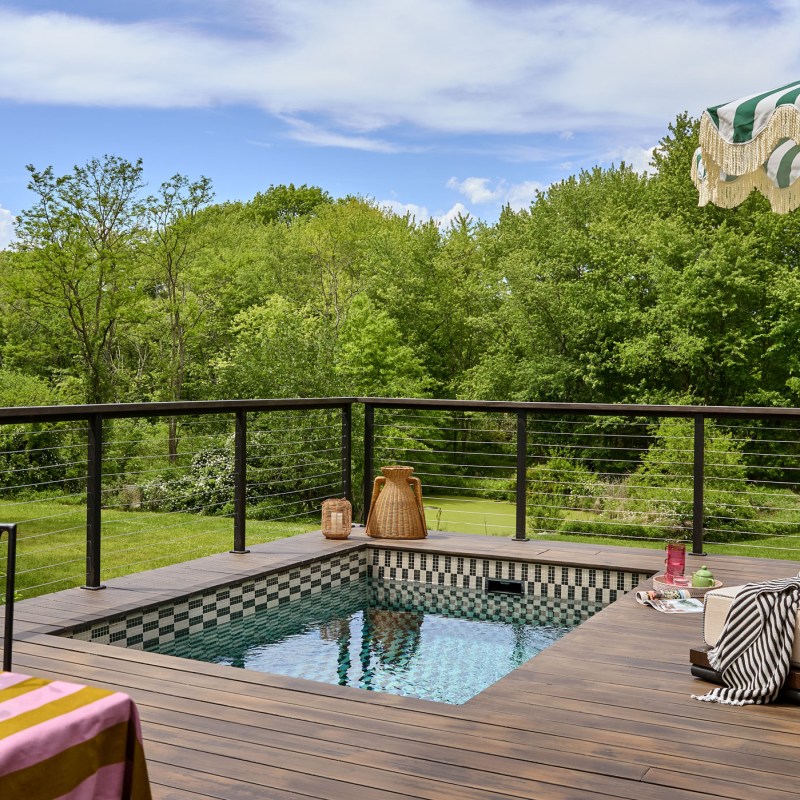 Meet the Cocktail Pool, a Small-but-Mighty Addition to Your Exterior