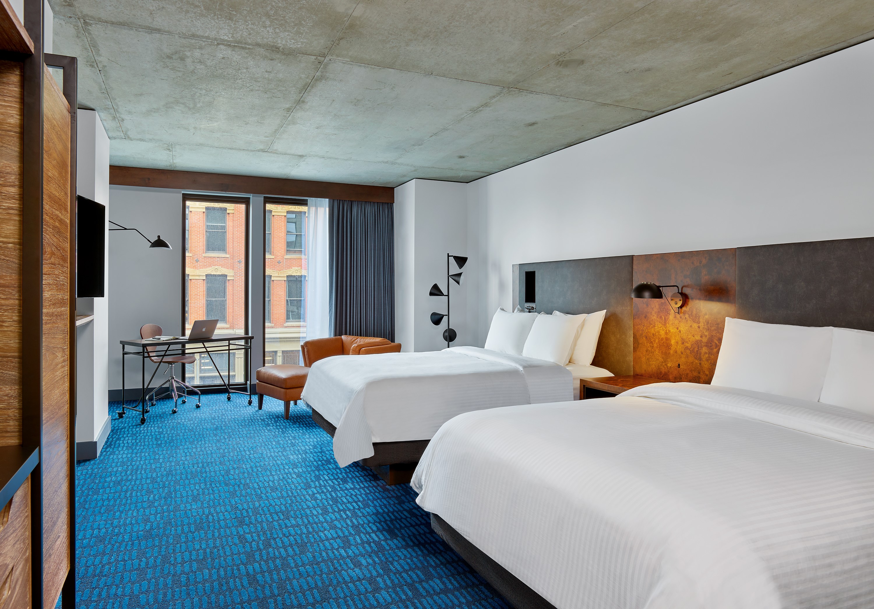 a-double-queen-room-at-the-maven