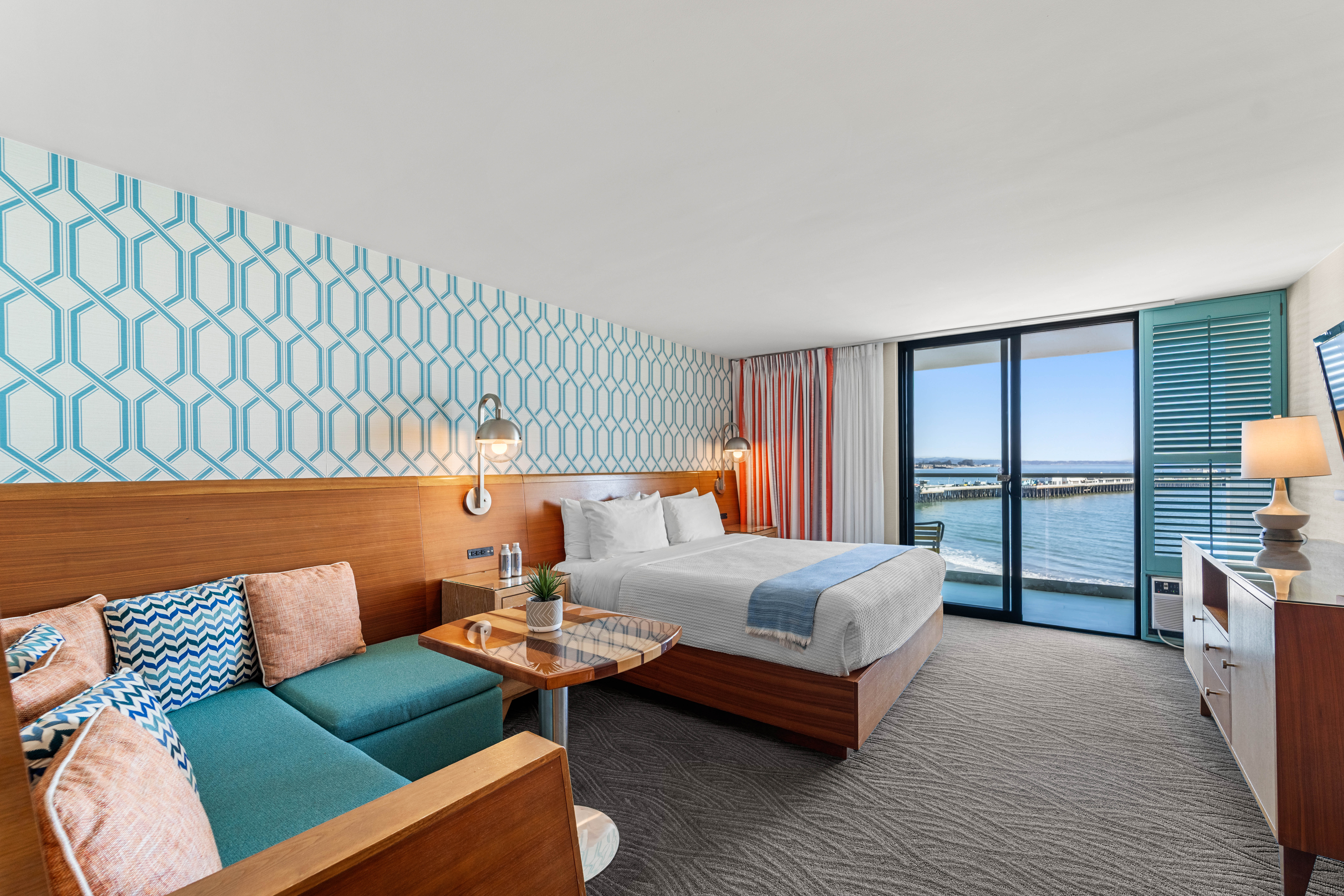 hotel-guestrooms