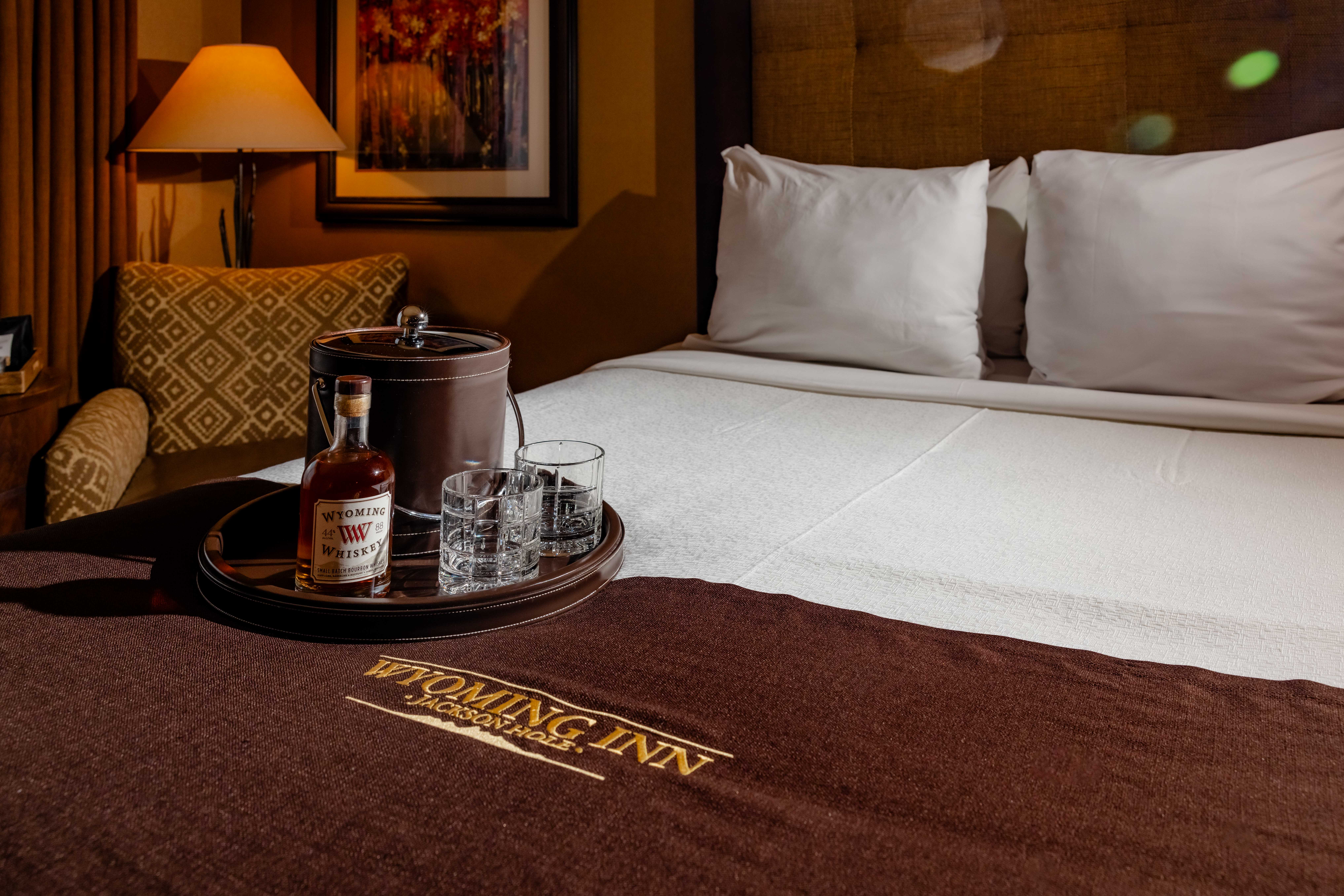 wyoming-inn-guest-room
