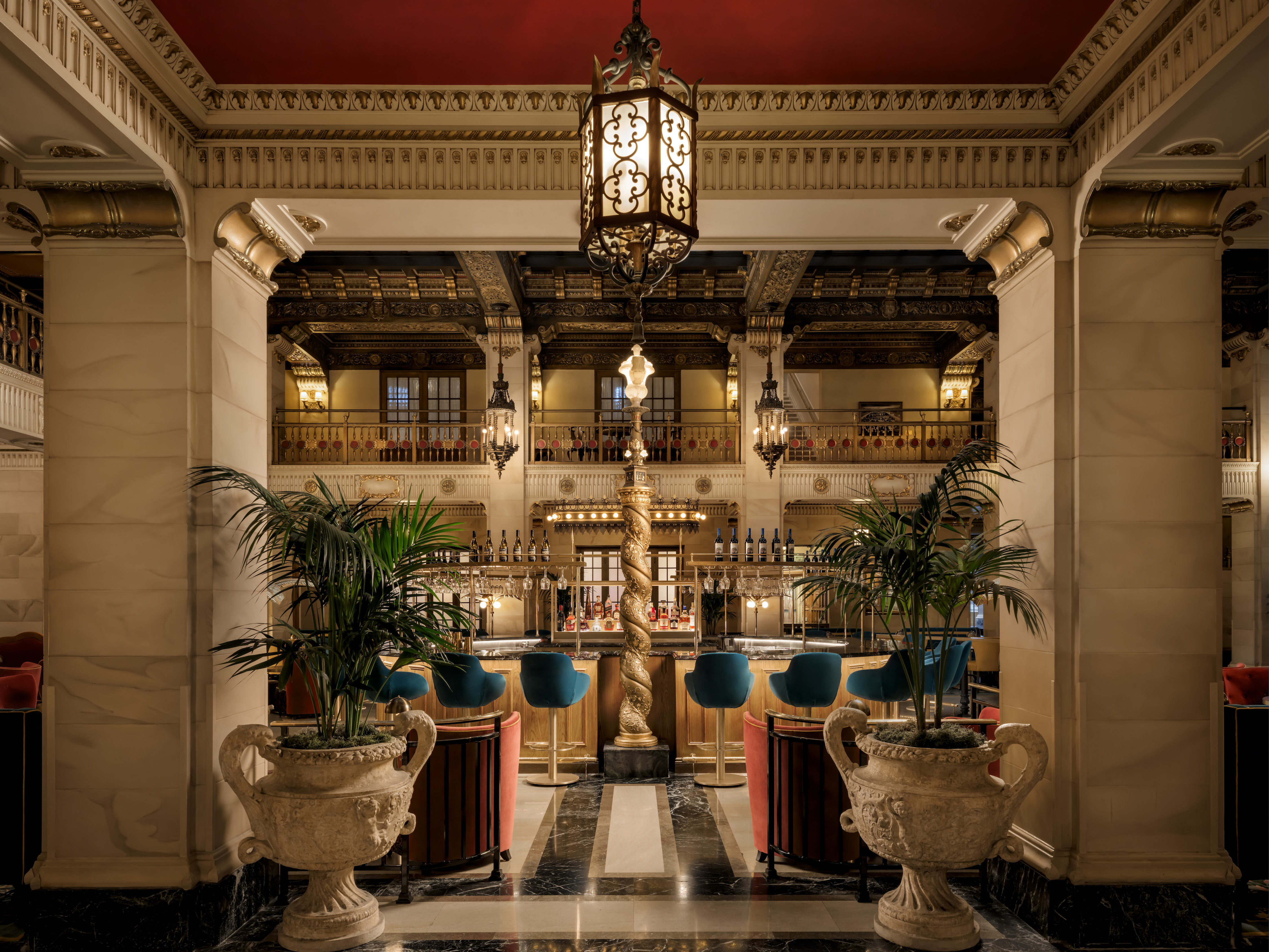 lobby-bar