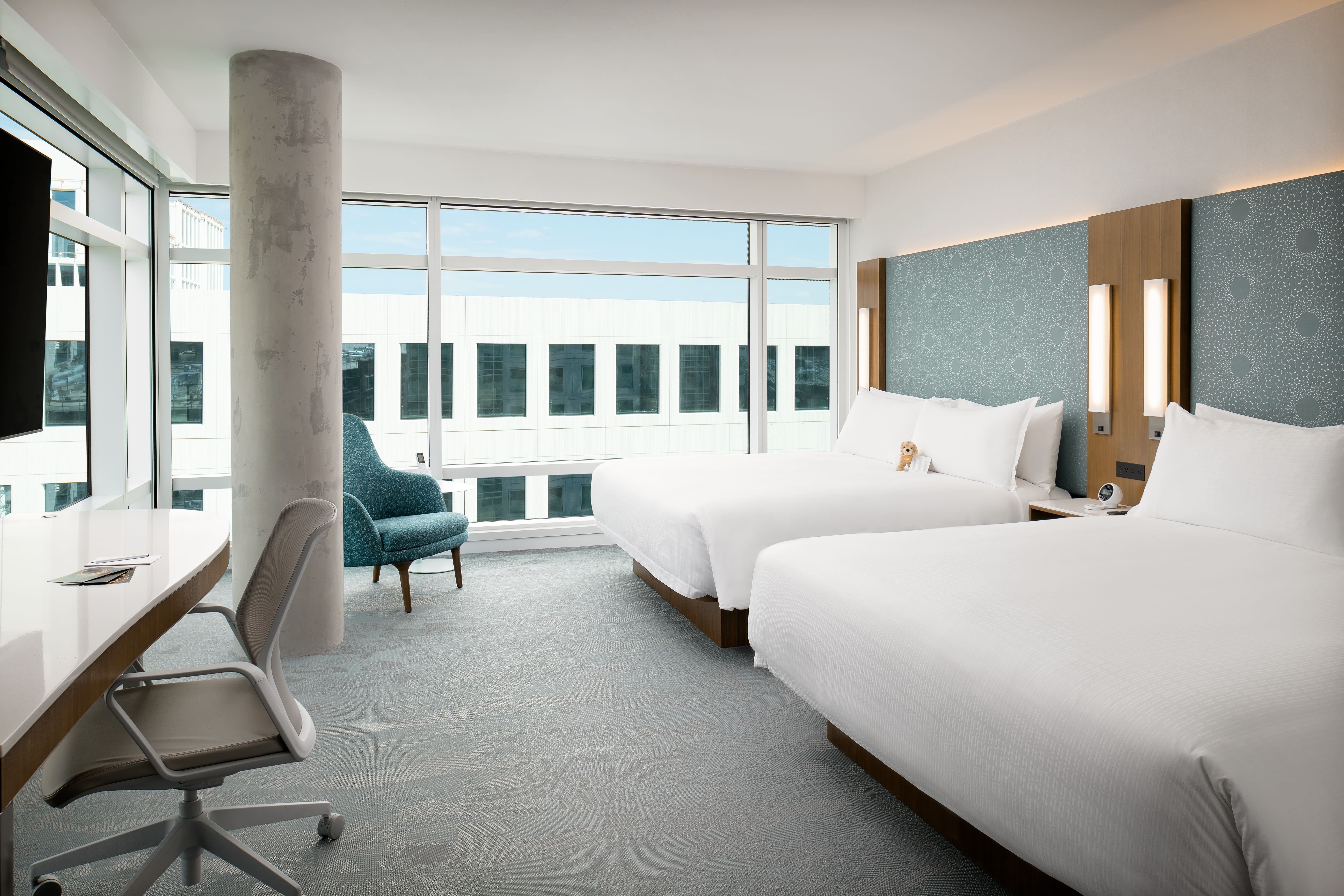 king-corner-suite