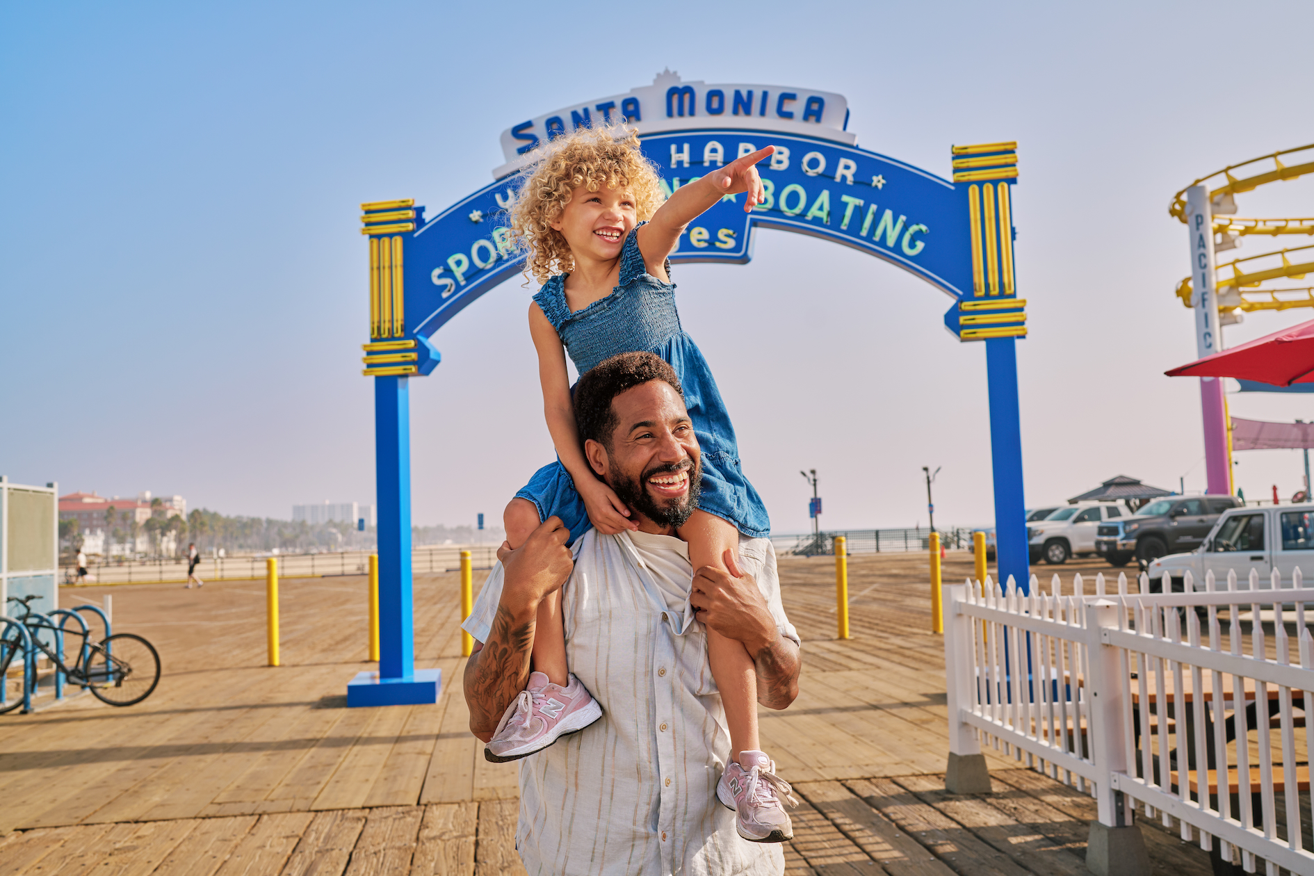 santa-monica-pier-and-temporary-replica-sign