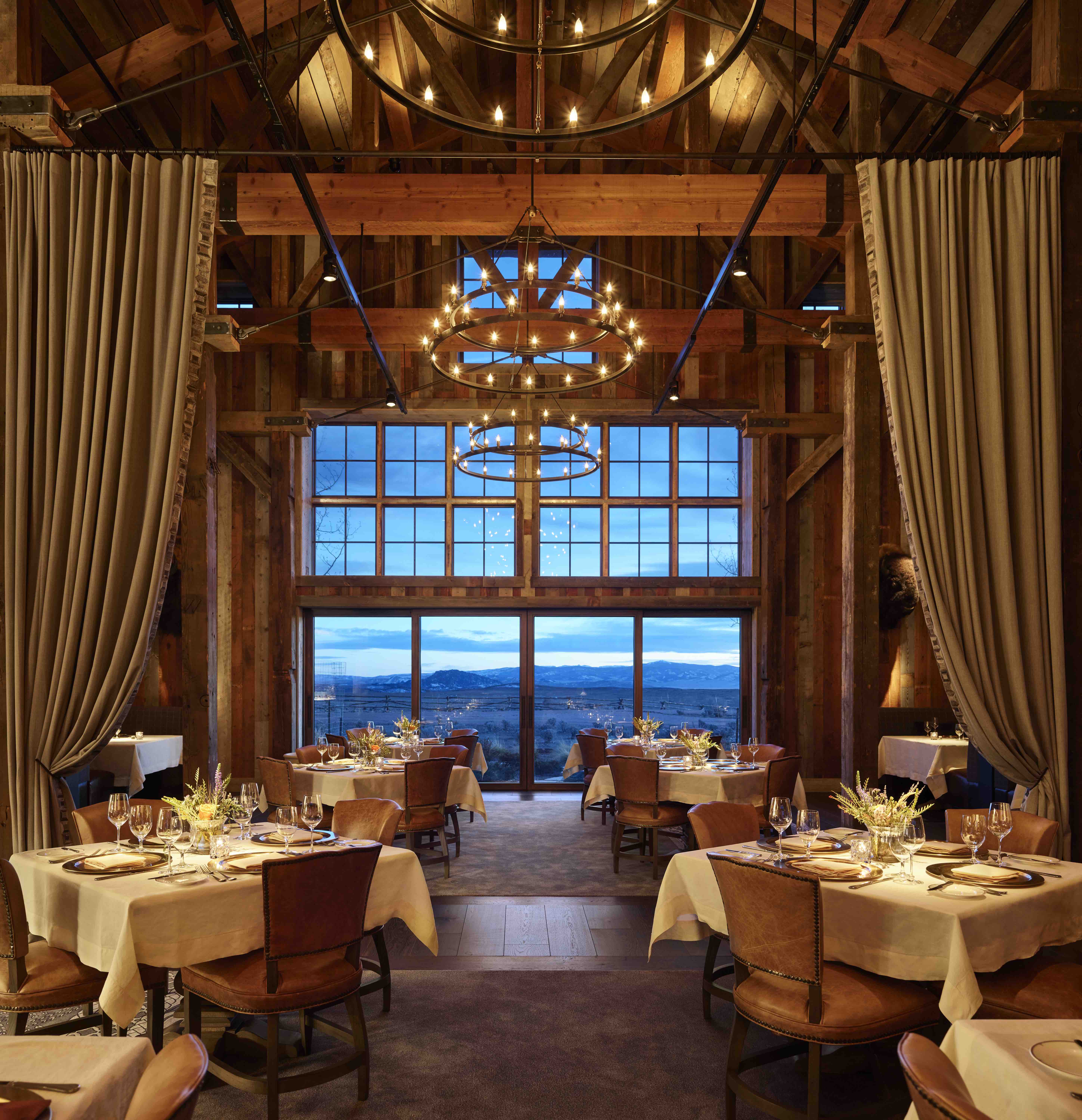cheyenne-club-dining-room