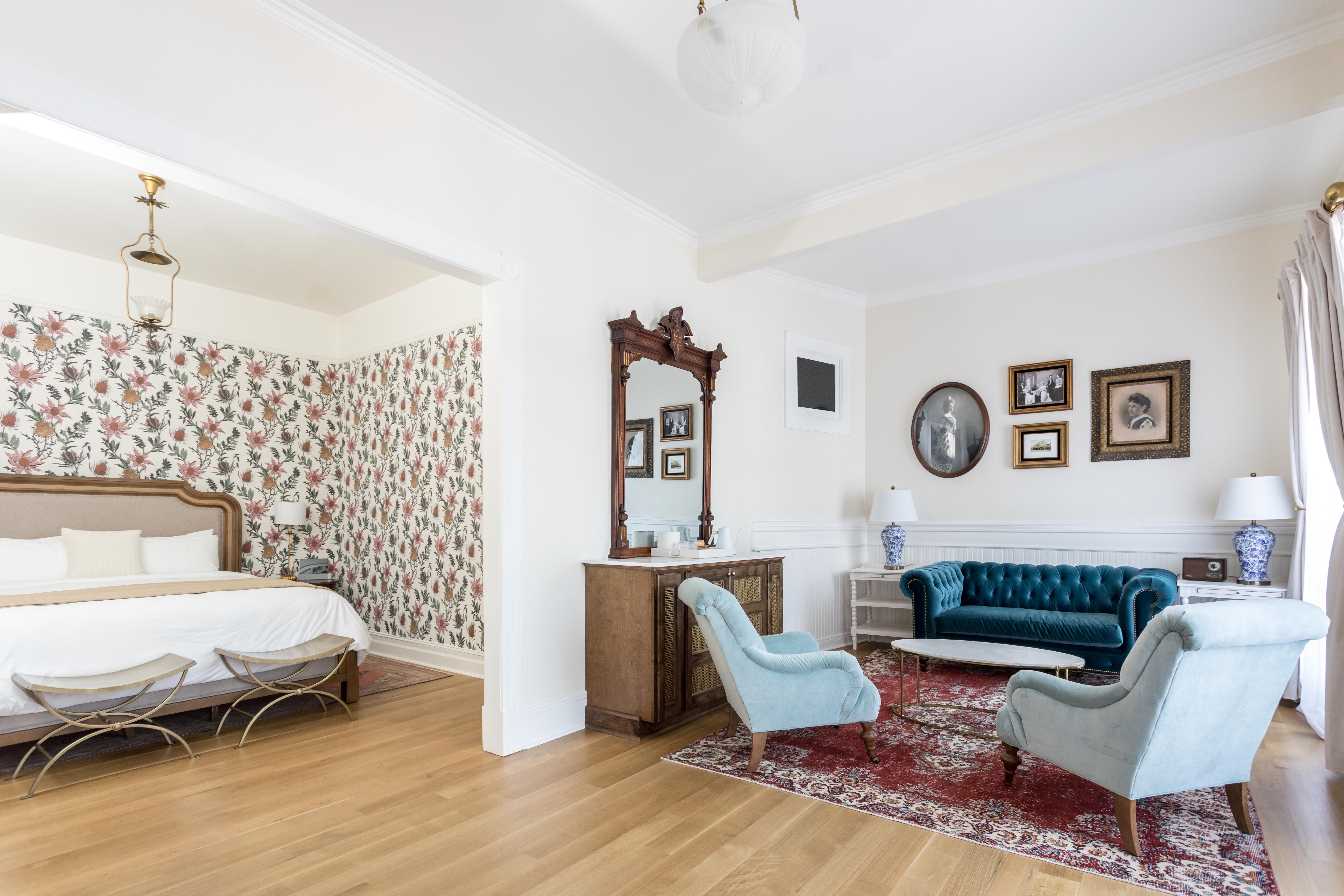 bedroom-suite