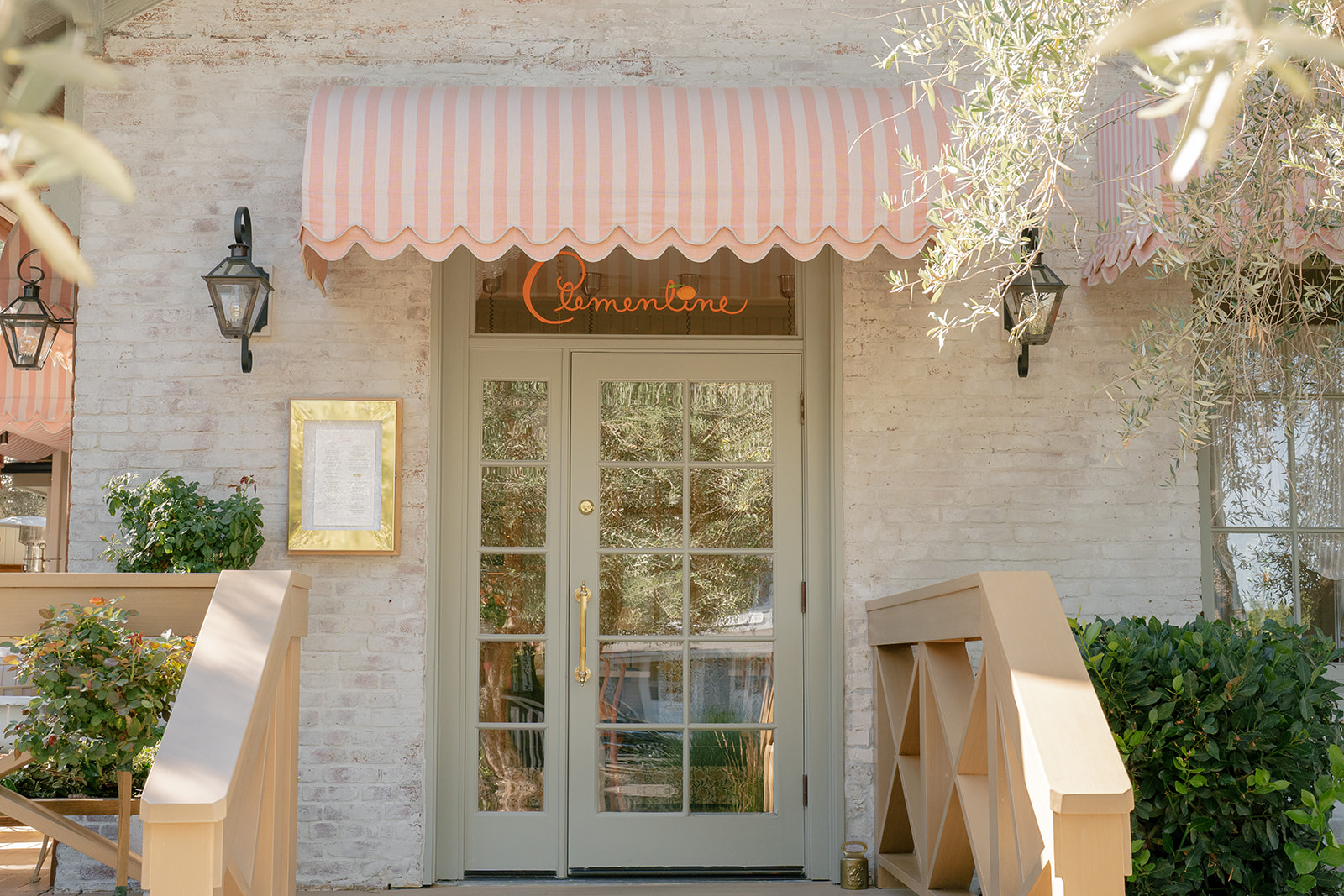 clementine-exterior_1