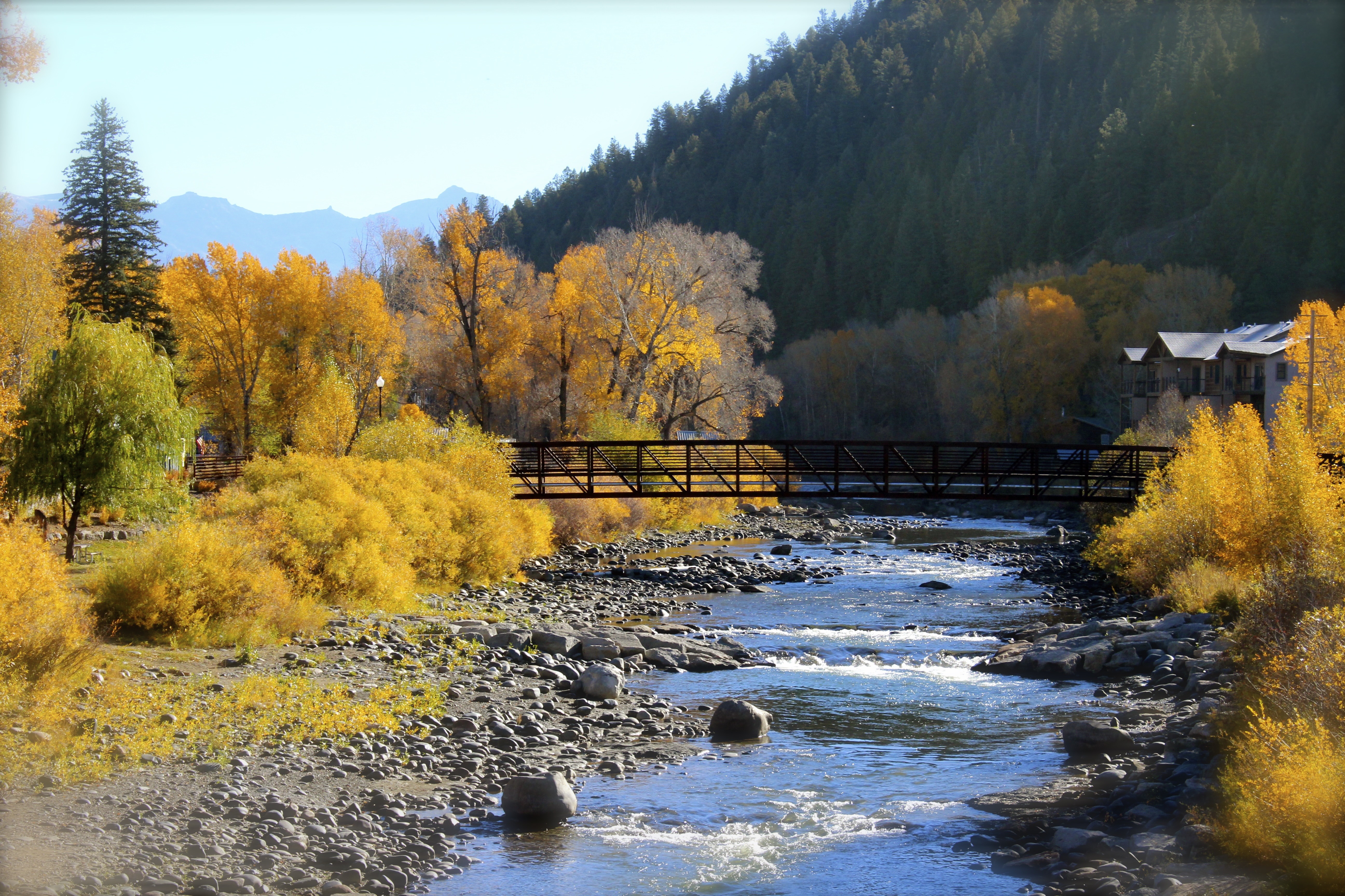 fall-san-juan-river-downtown-pagosa-springs