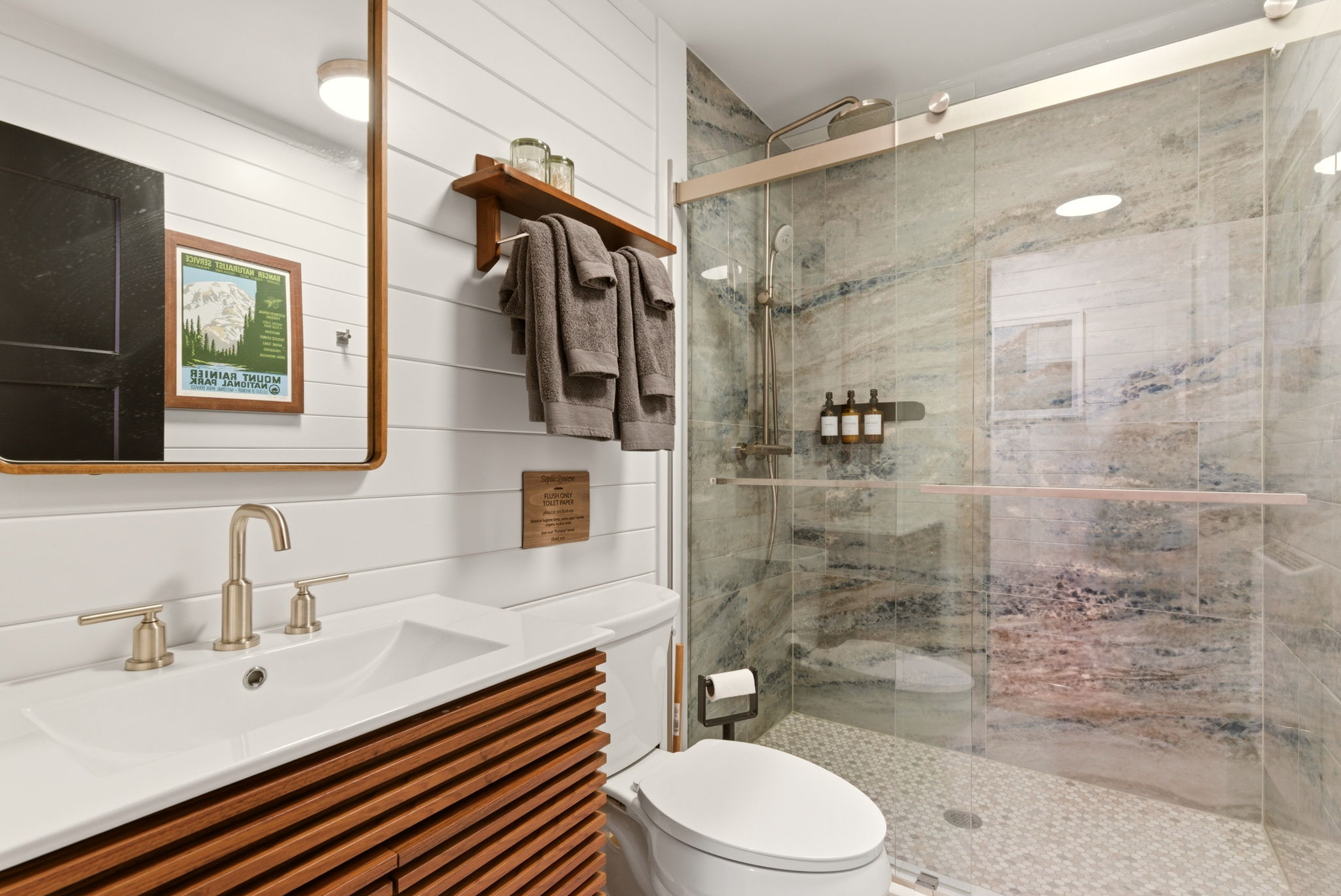 the-bathrooms-thoughtful-finishes-carried-through-to-the-last-detail