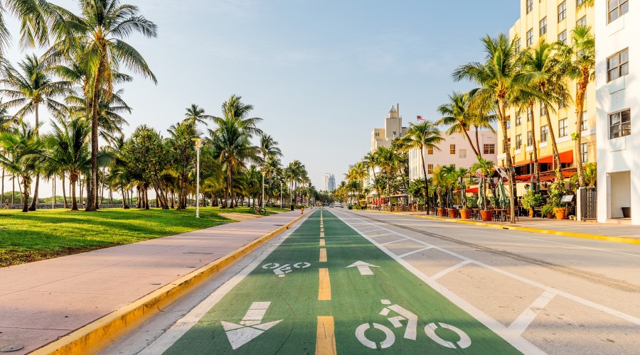 This Stylish and Efficient New E-Bike Could Save You Thousands on Gas