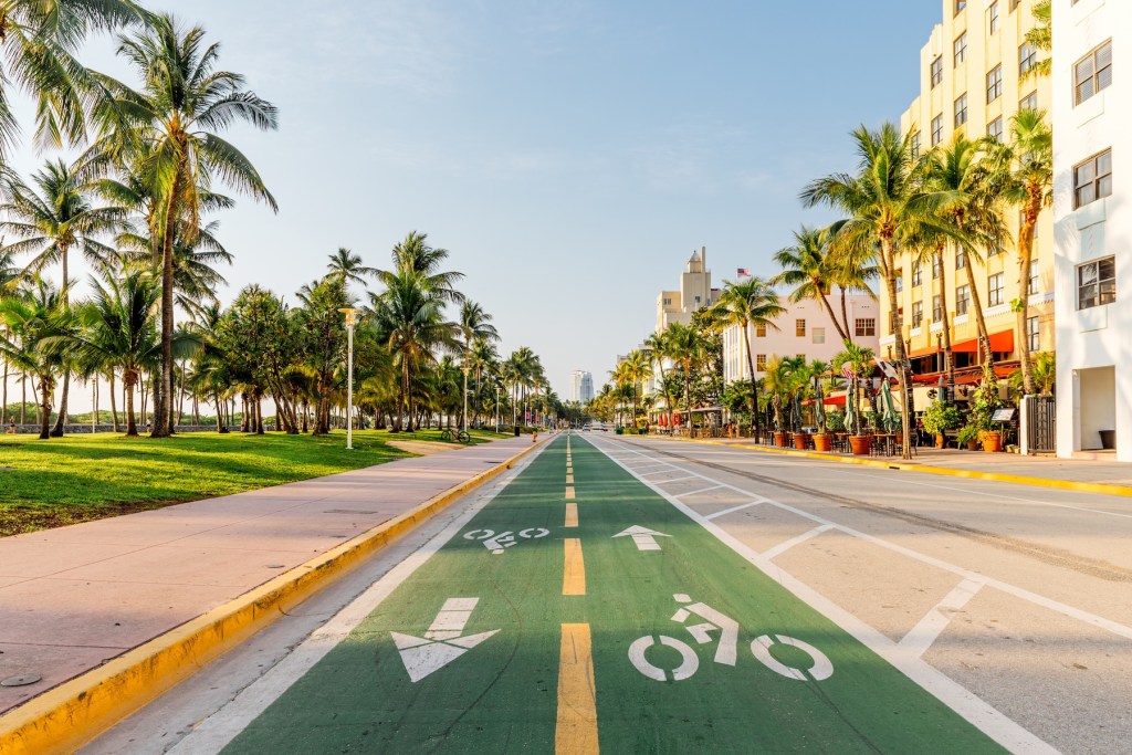 This Stylish and Efficient New E-Bike Could Save You Thousands on Gas