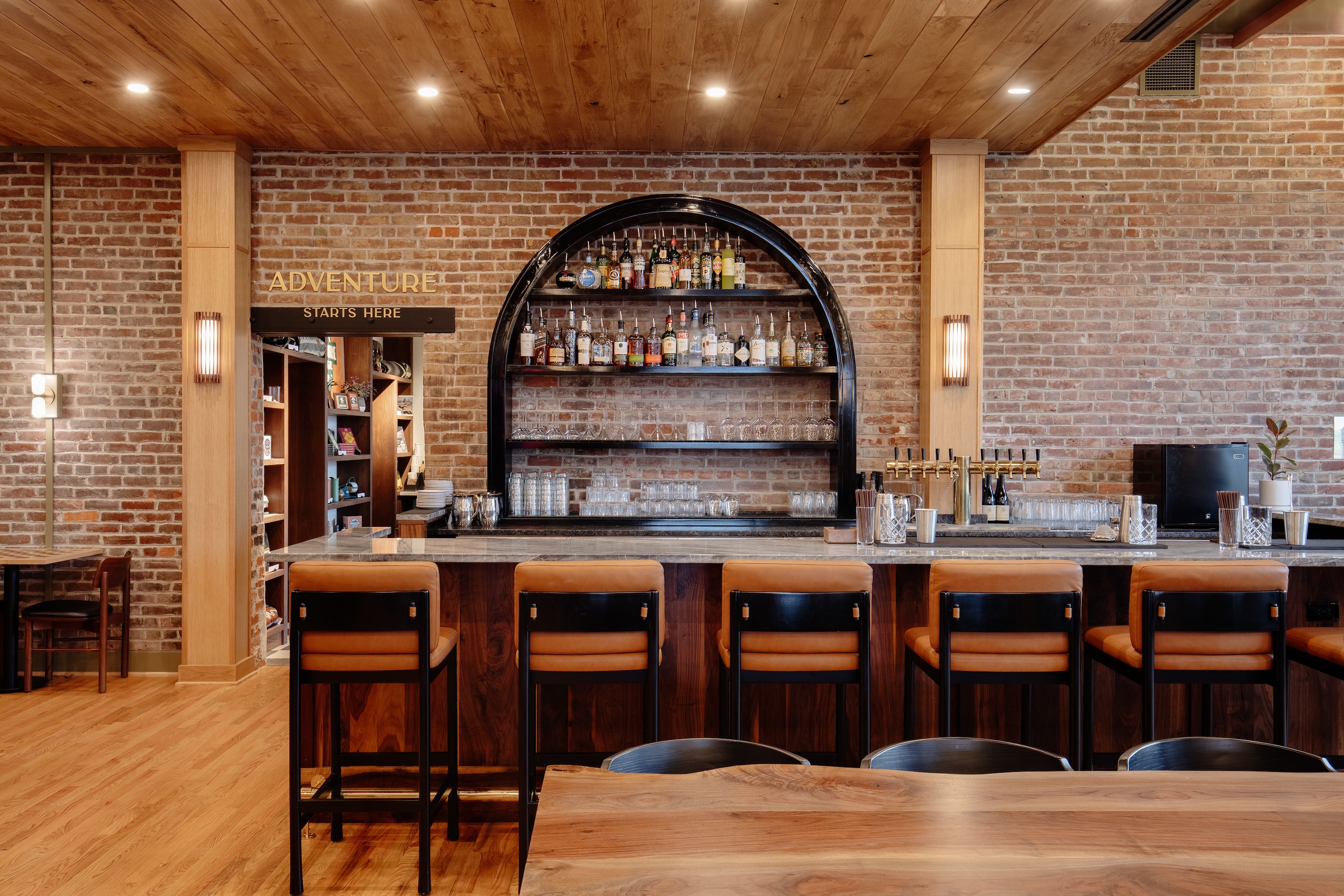 lobby-bar