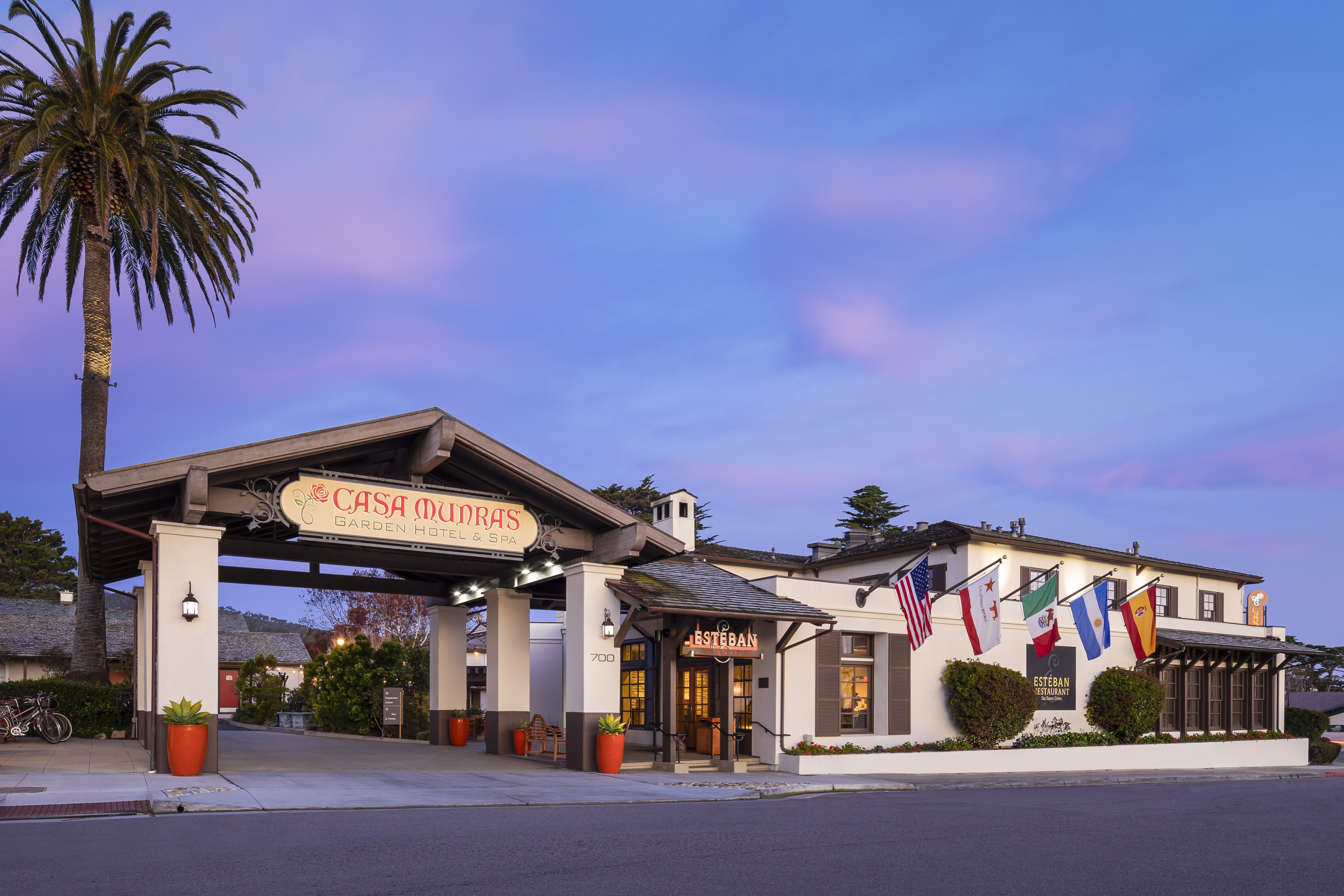 casa-munras-garden-hotel-spa-entrance