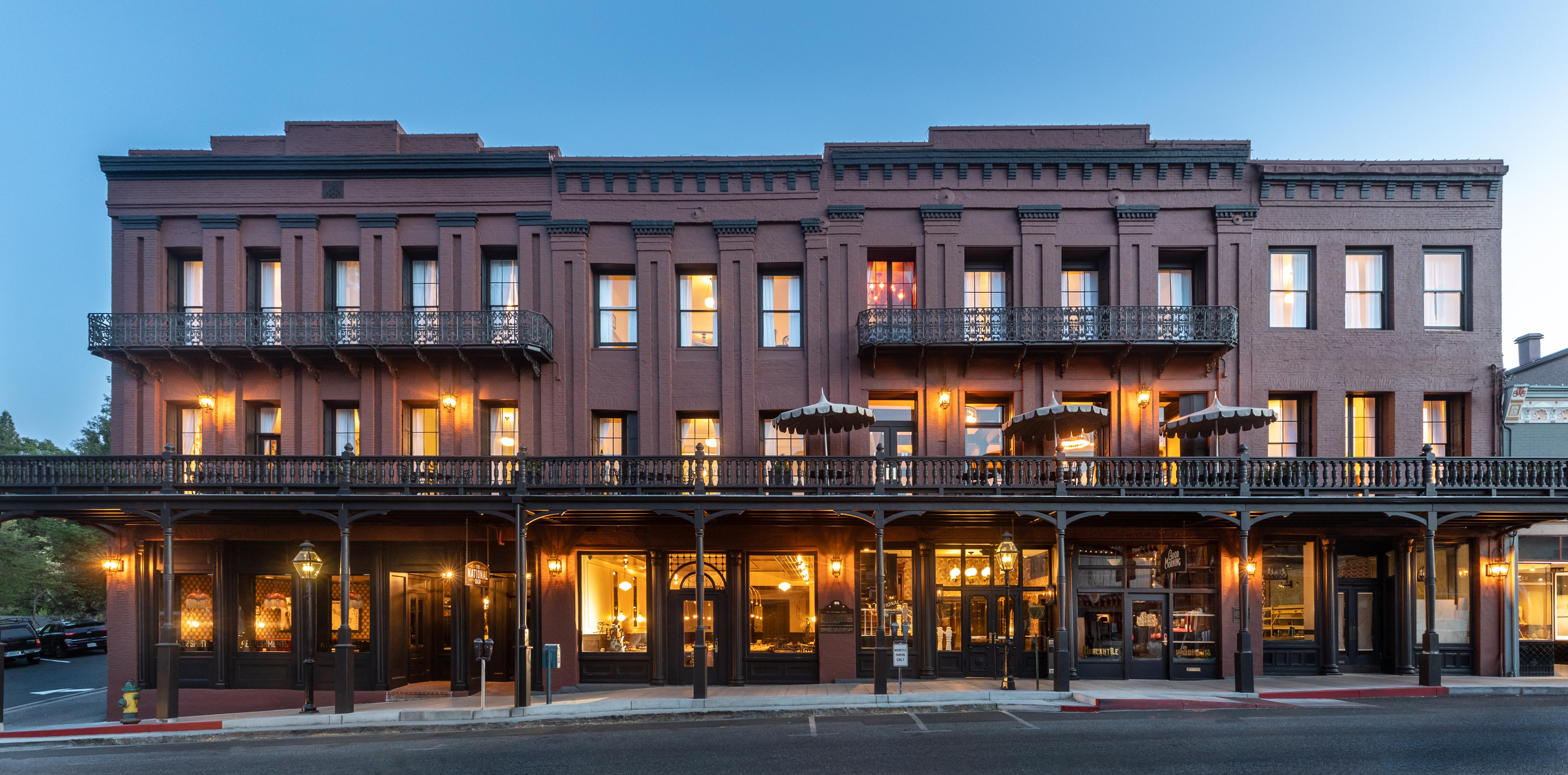 the-national-exchange-hotel-exterior