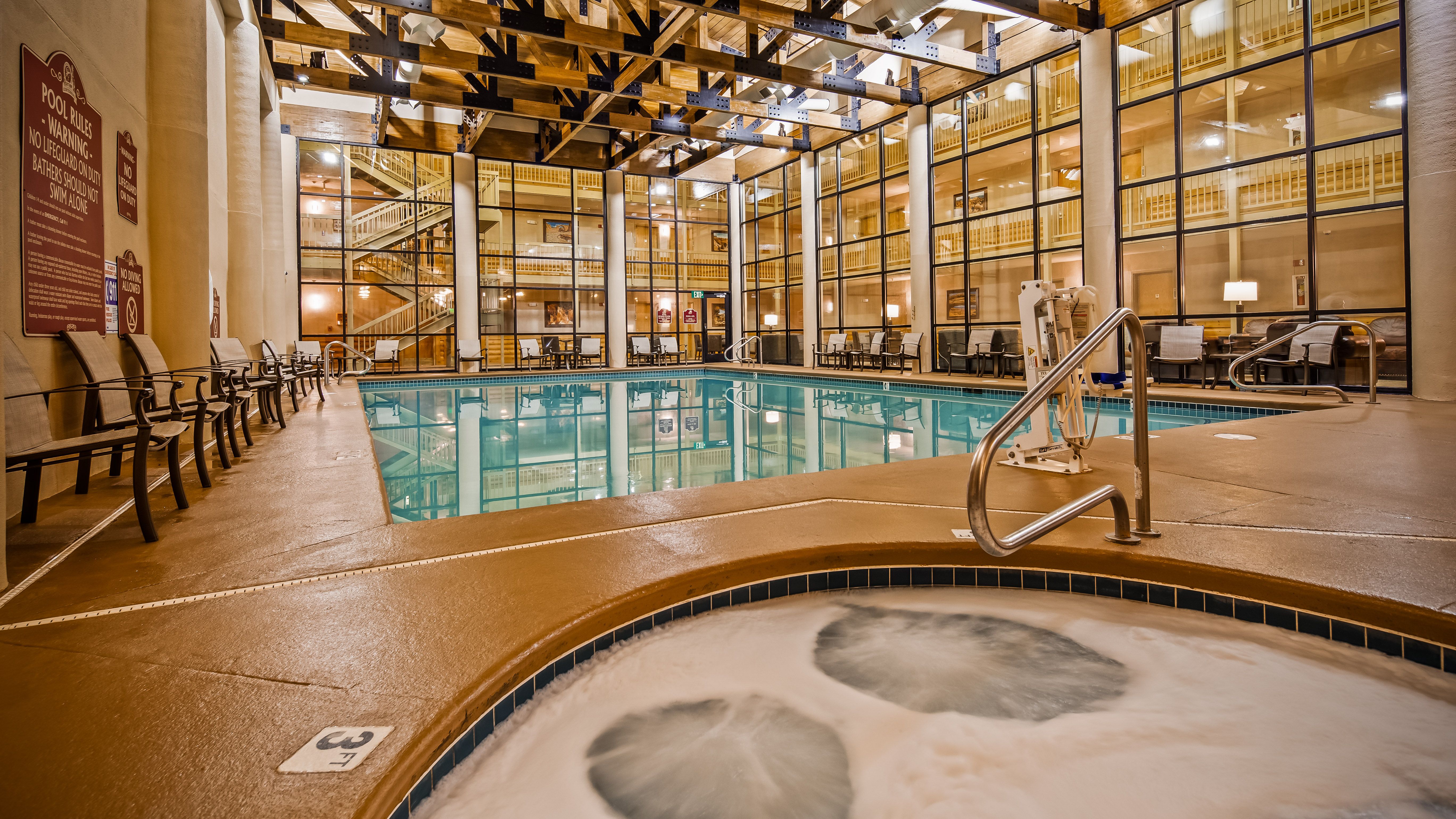rubys-inn-indoor-pool