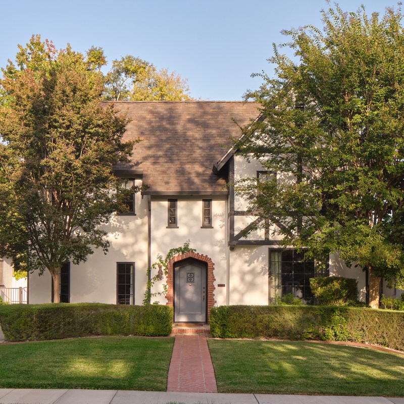 A 100-Year-Old Tudor House Gets a Much-Needed Update But Doesn’t Lose Its Character