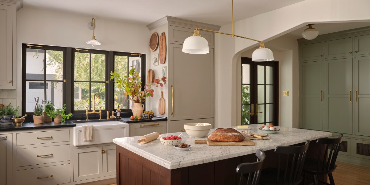 Kitchen Island San Marino Tudor by HartmanBaldwin